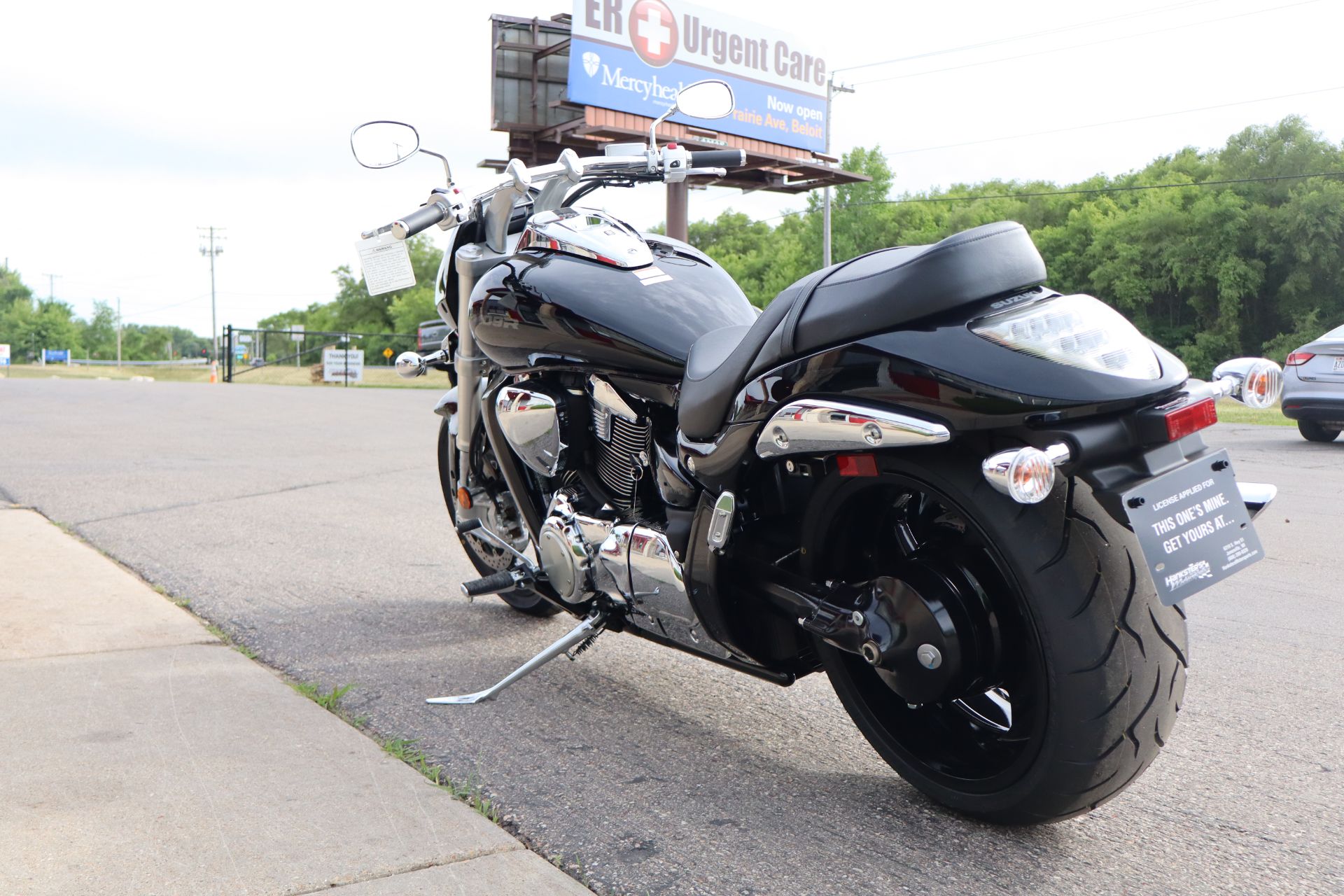 2025 Suzuki Boulevard M109R 6