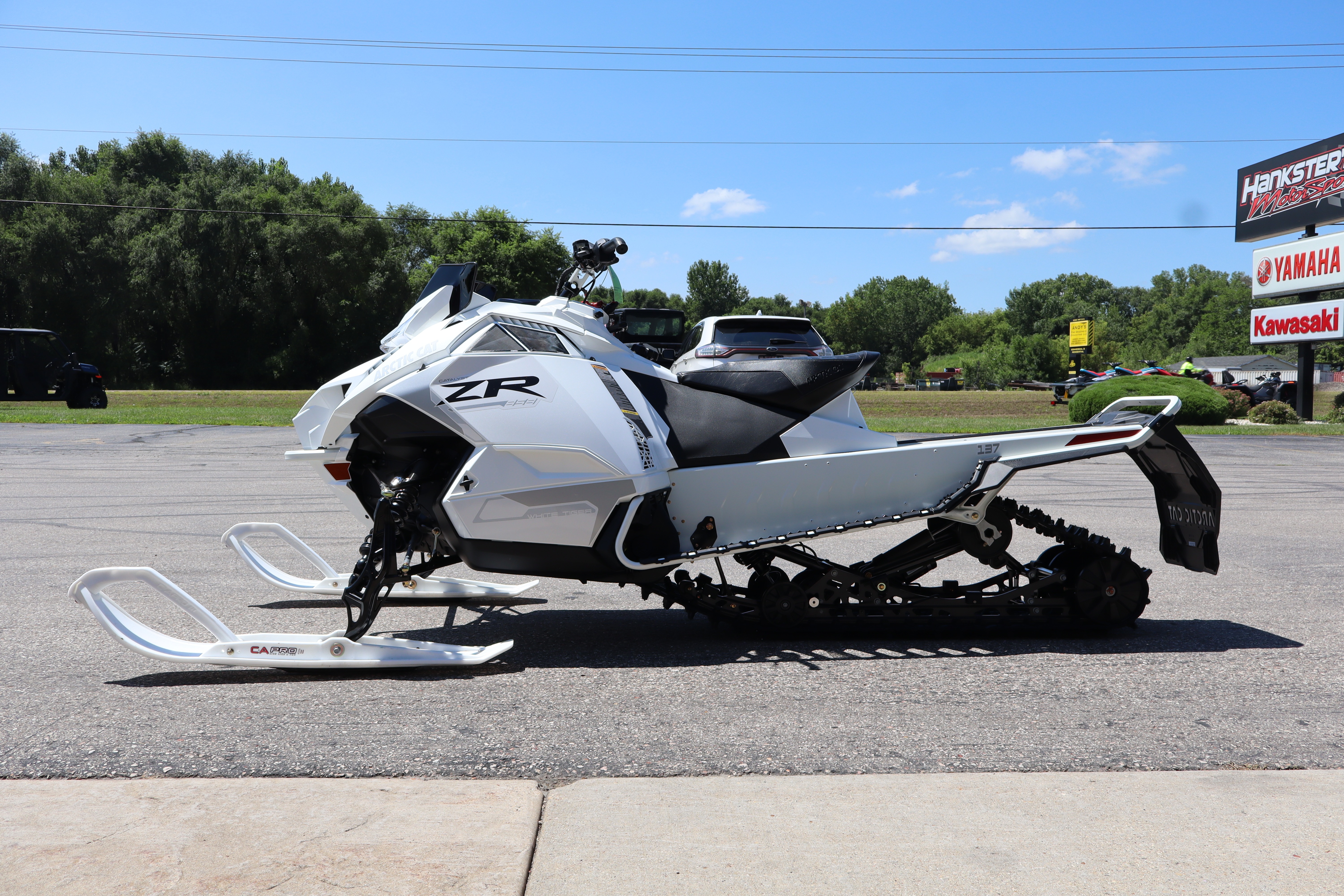 ホワイトスノー② 2027 Arctic Cat ZR 858 White Tiger 137 ES For Sale in Janesville WI
