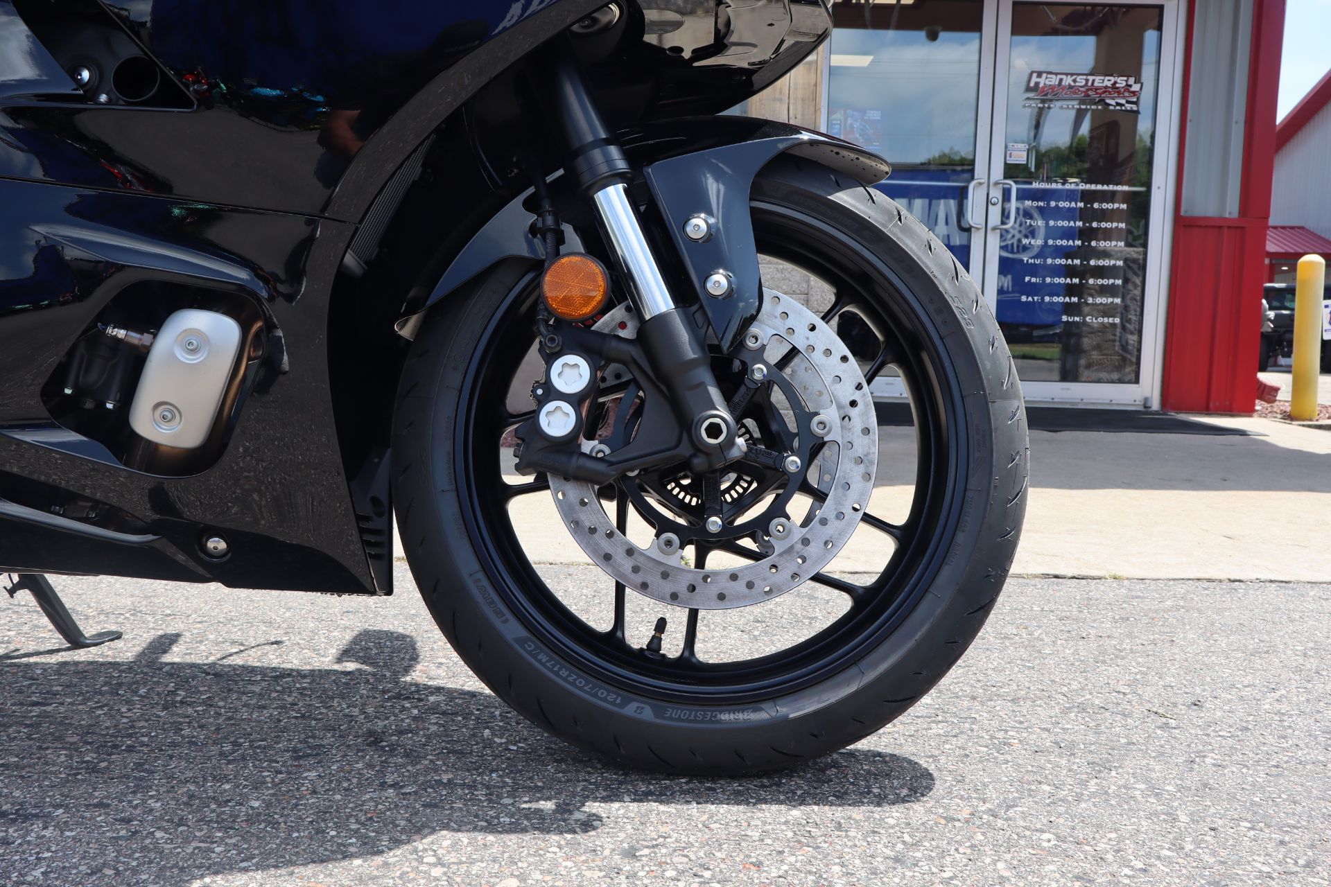 2026 Yamaha YZF-R7 9