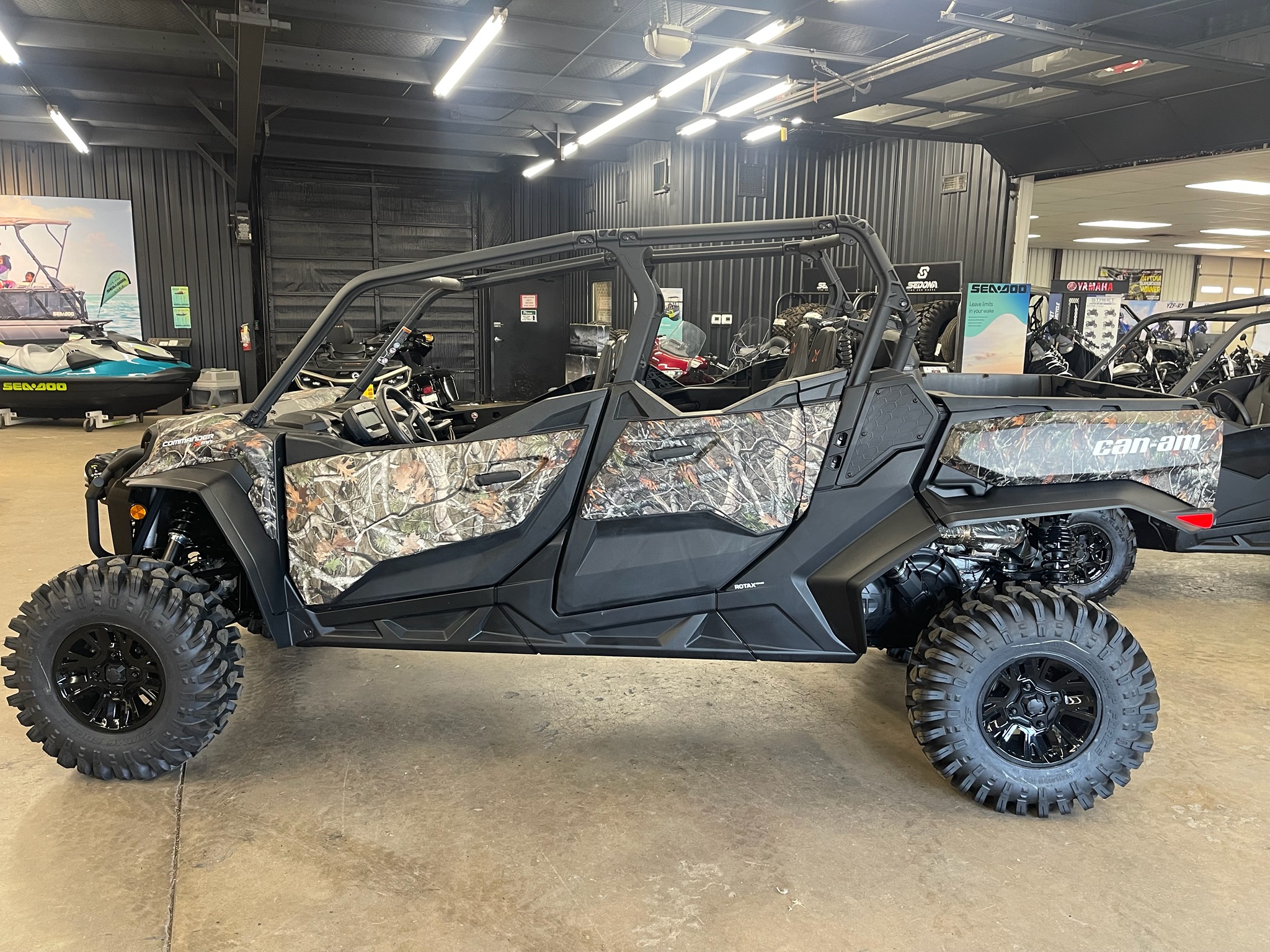 2026 Can-Am Commander MAX X MR