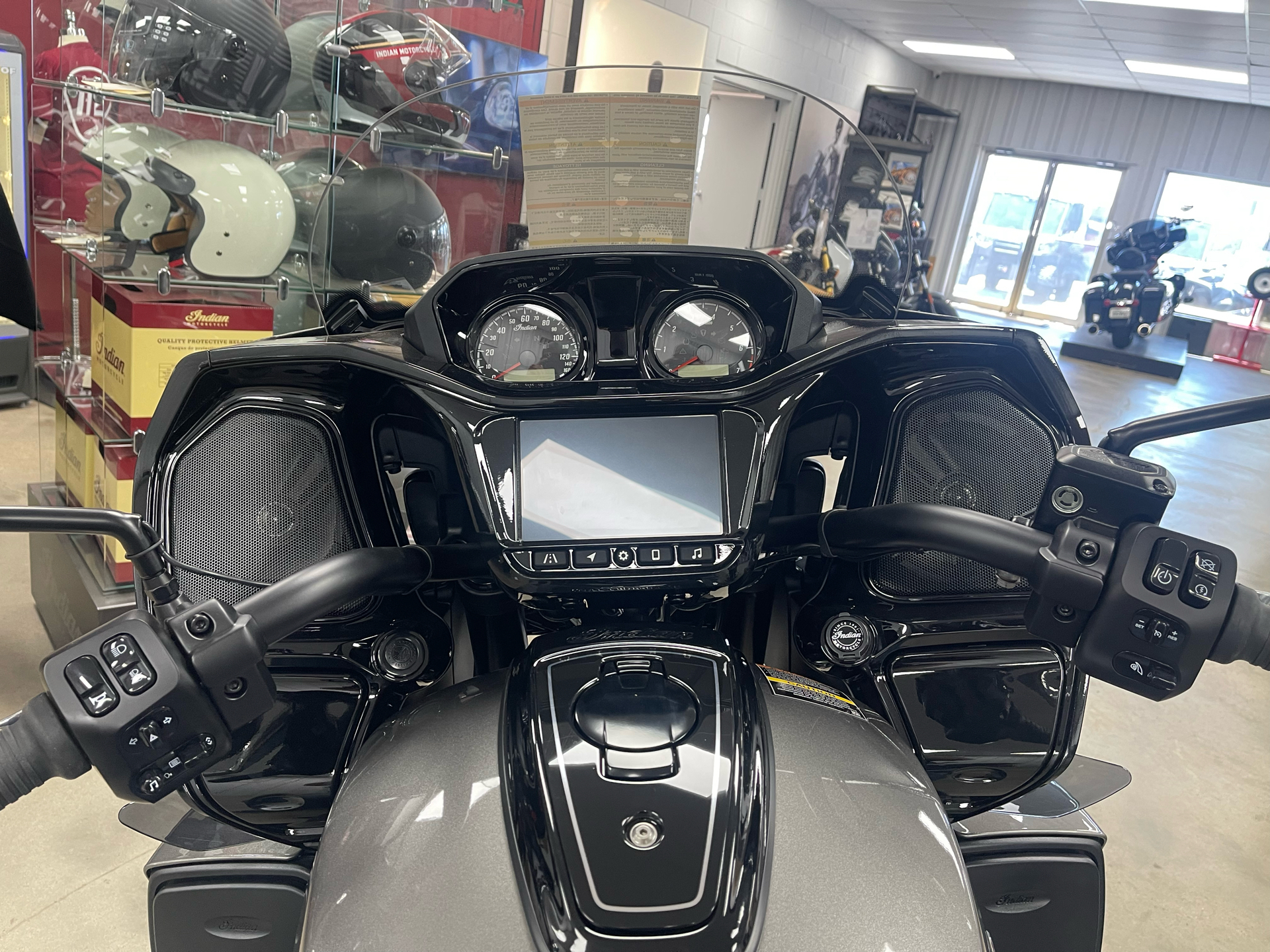 チ*イ様 デアリバイク 2026 Indian Motorcycle Chieftain® PowerPlus Dark Horse with 112