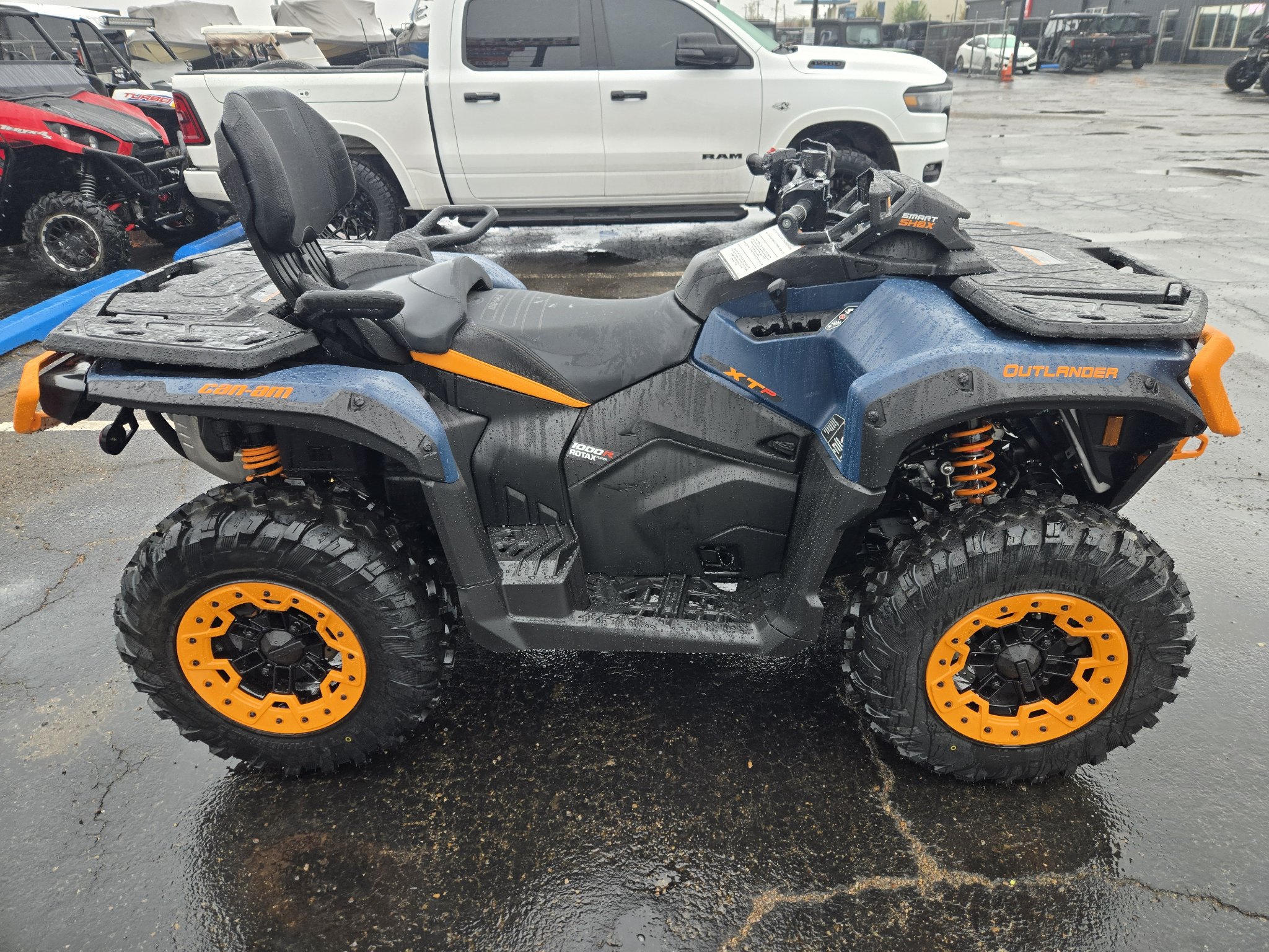 2027 Can-Am™ Outlander MAX XT-P 1000R Smart-Shox with 10.25 in. 3