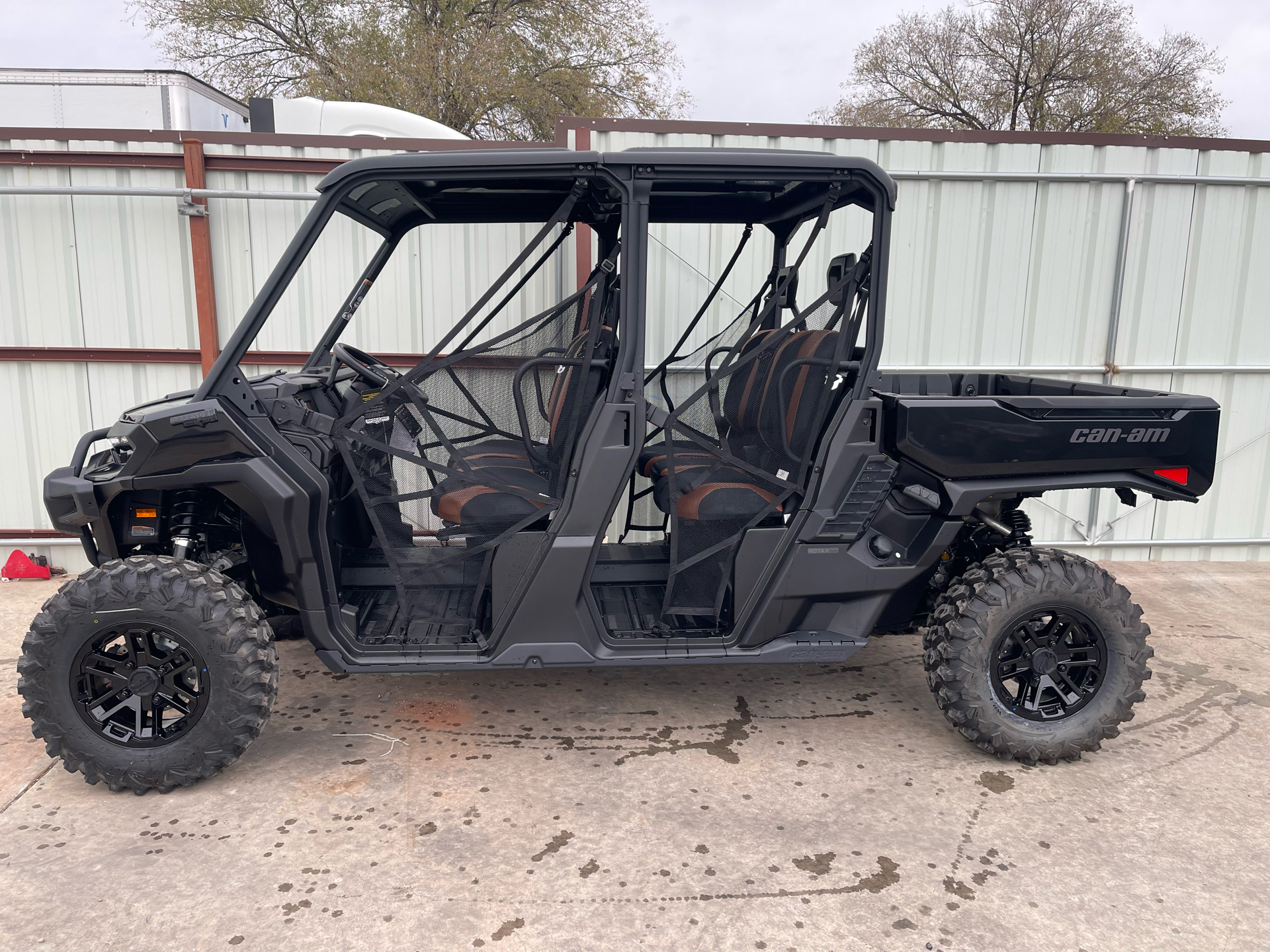 2026 Can-Am Defender MAX Lone Star HD11