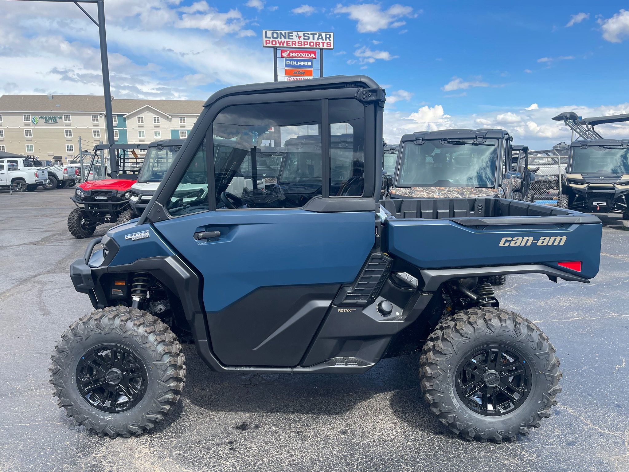 2026 Can-Am Defender Limited HD11