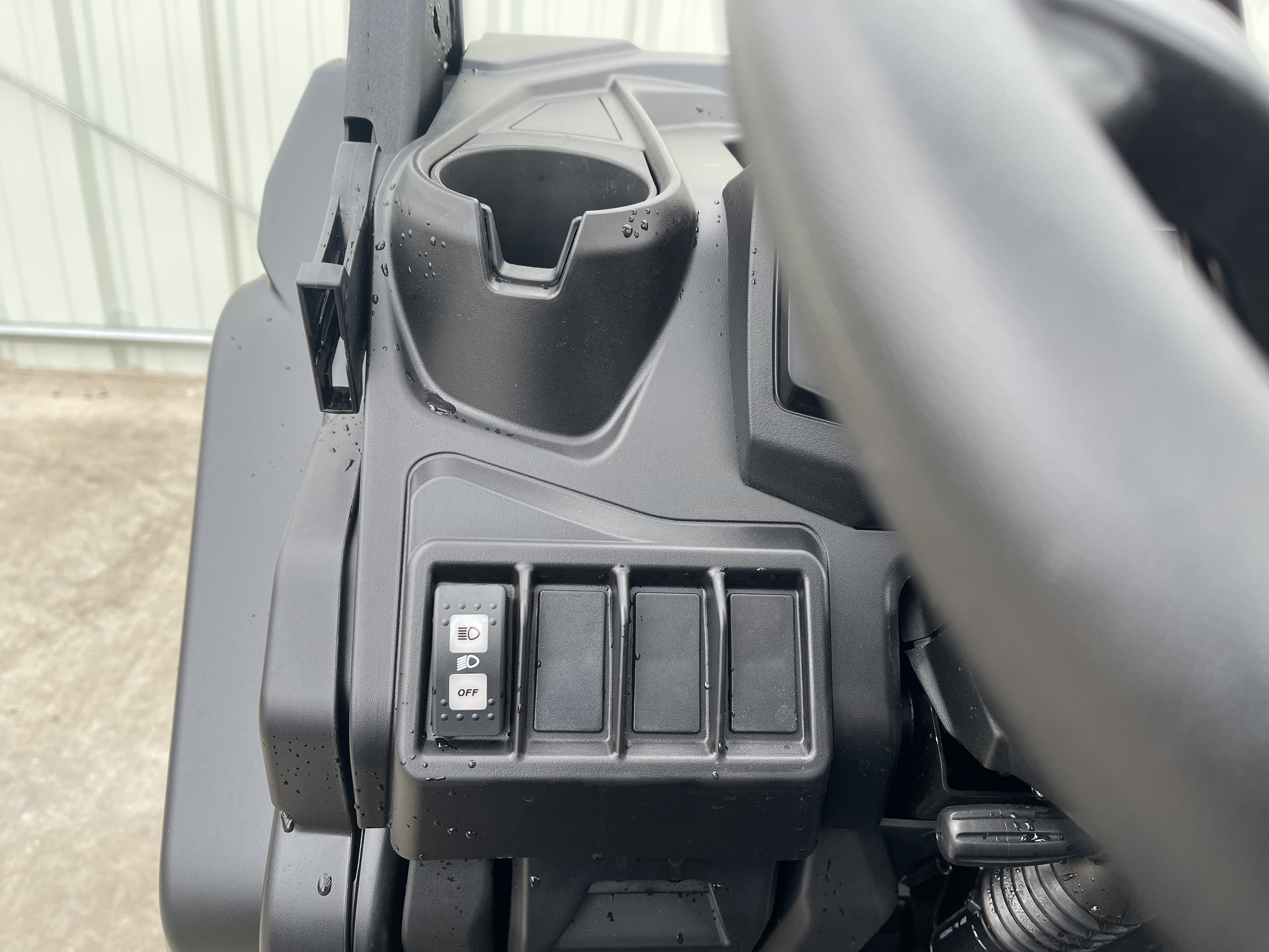 2026 Can-Am™ Defender DPS HD9 6