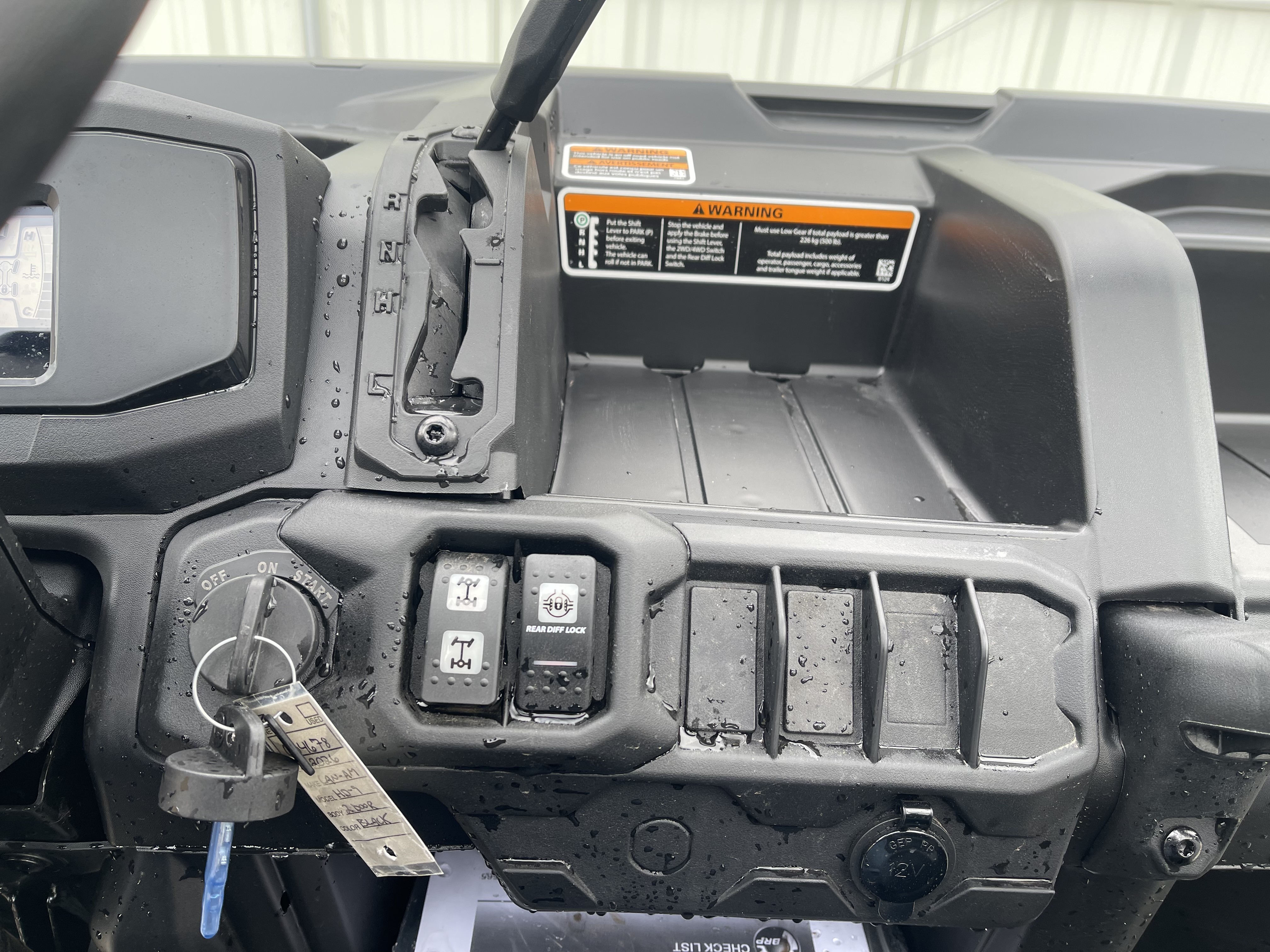 2026 Can-Am™ Defender DPS HD9 7
