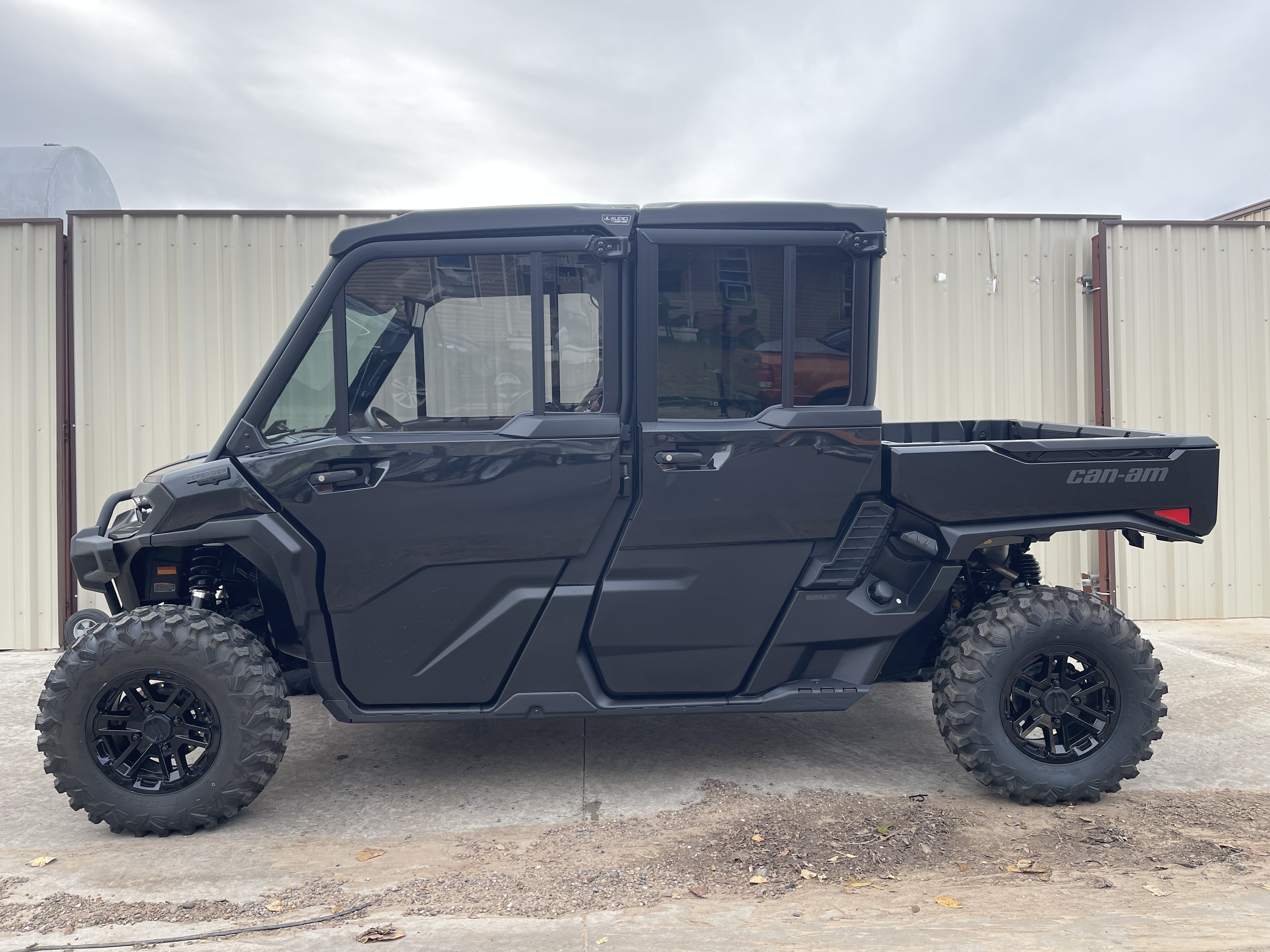 2026 Can-Am Defender MAX Lone Star CAB HD11