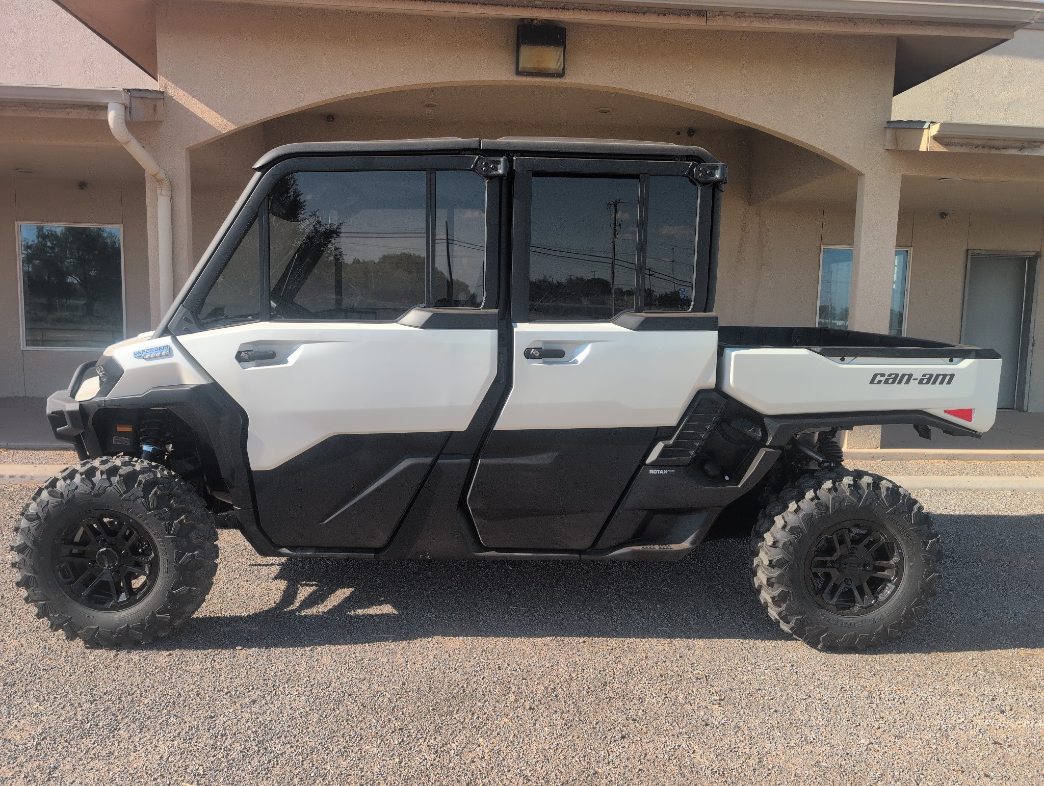 2026 Can-Am Defender MAX Limited HD11
