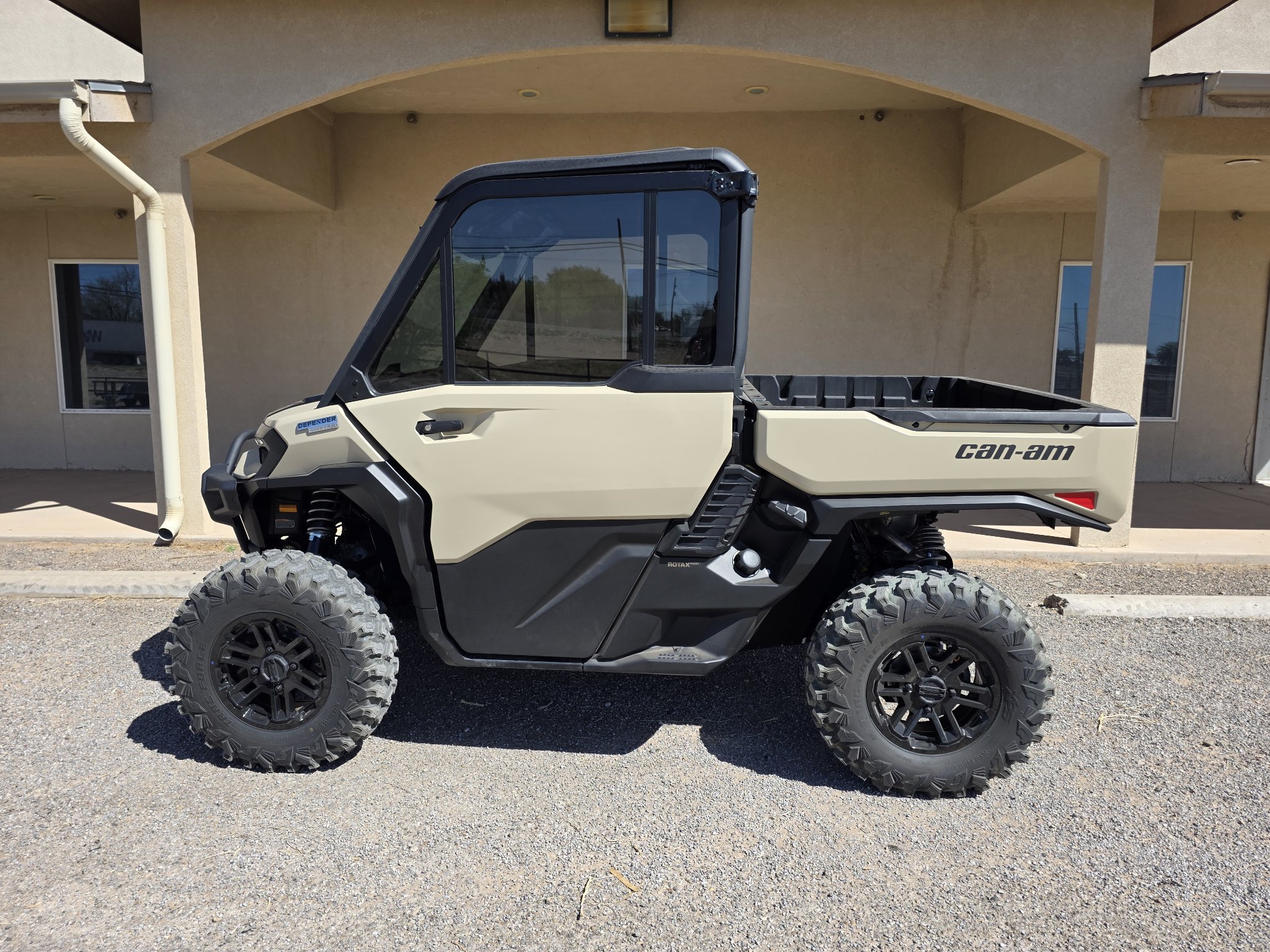 2026 Can-Am Defender Limited HD11