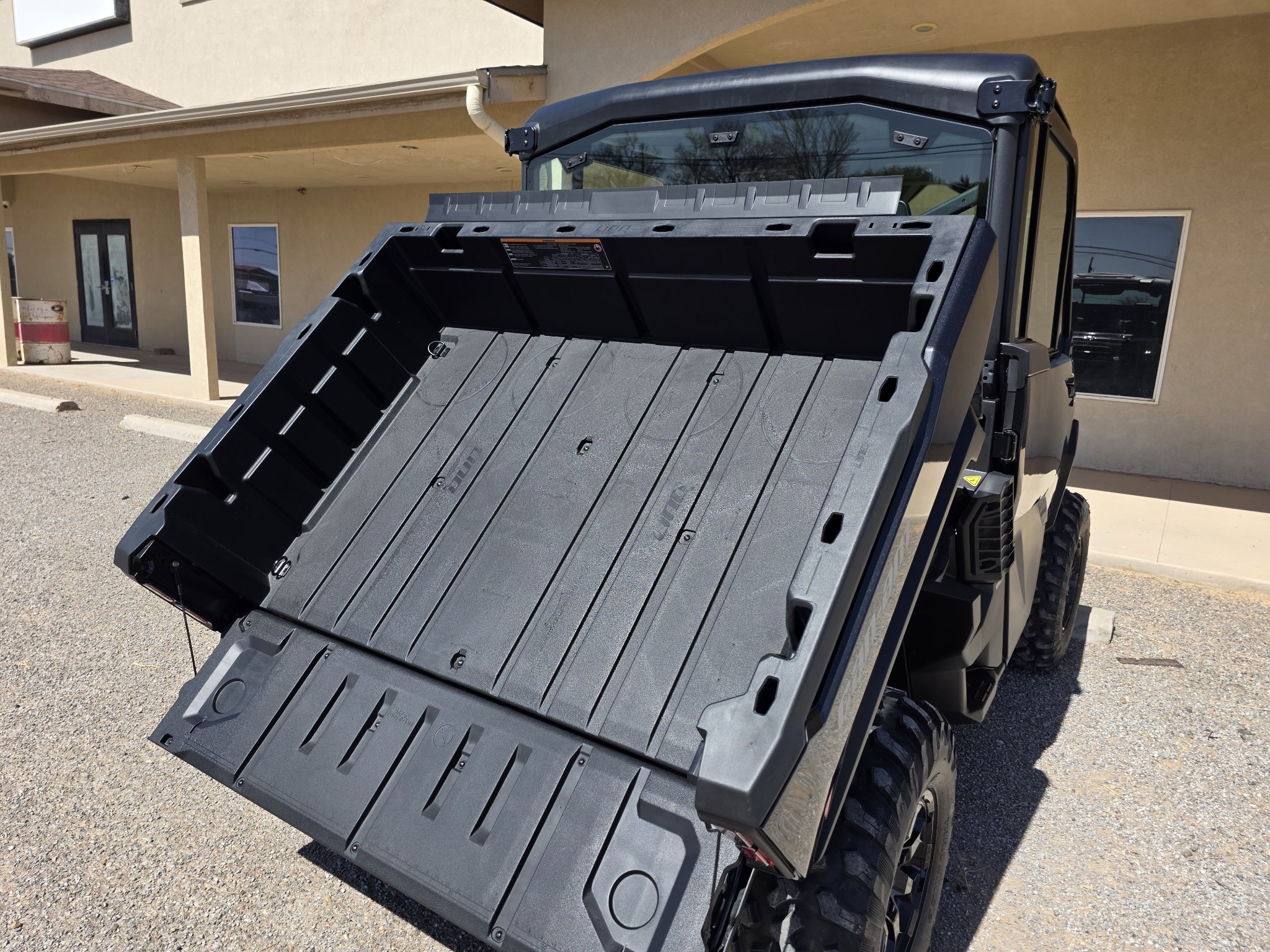 2026 Can-Am™ Defender XT CAB HD11 4
