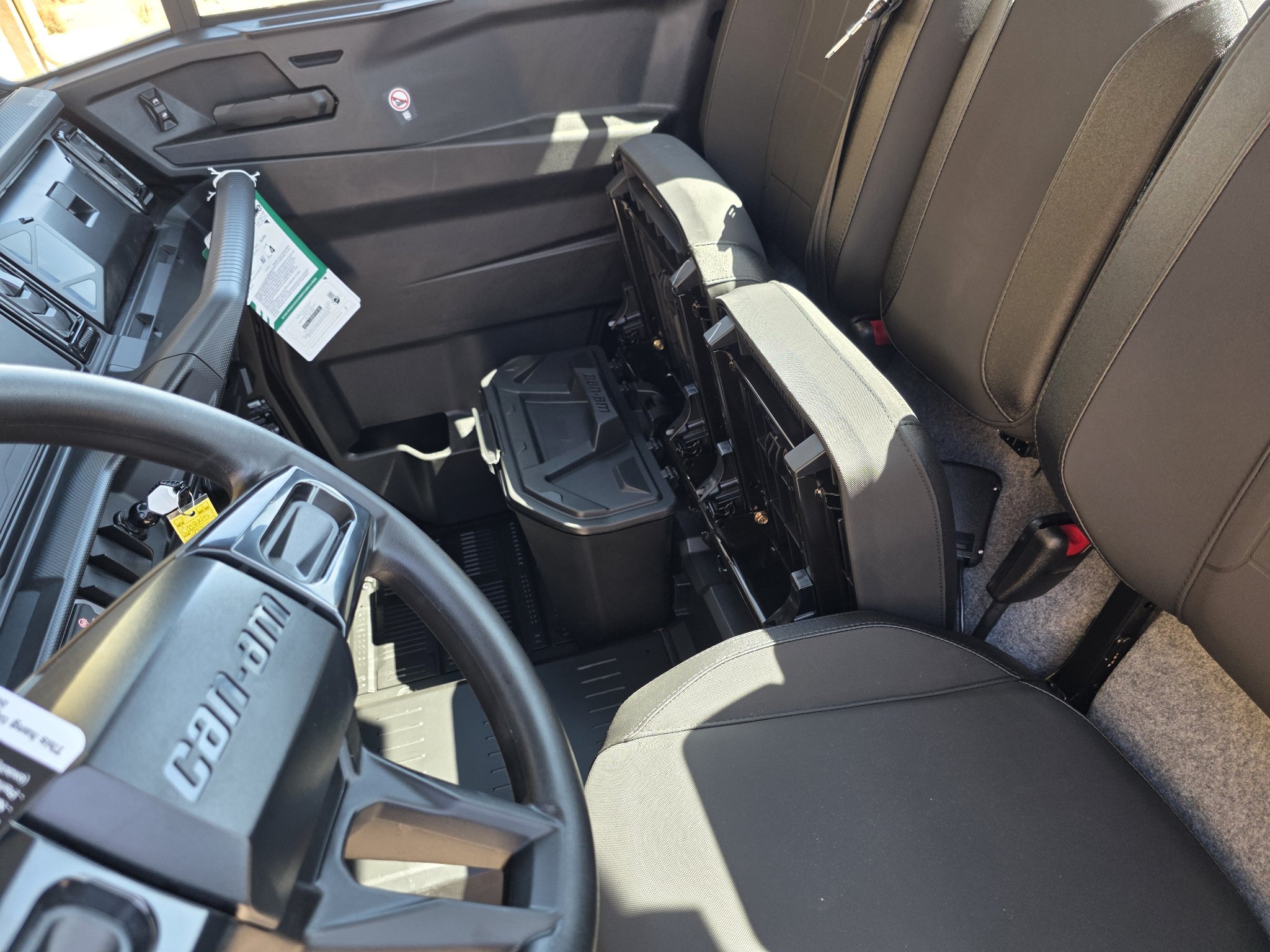 2026 Can-Am™ Defender XT CAB HD11 10
