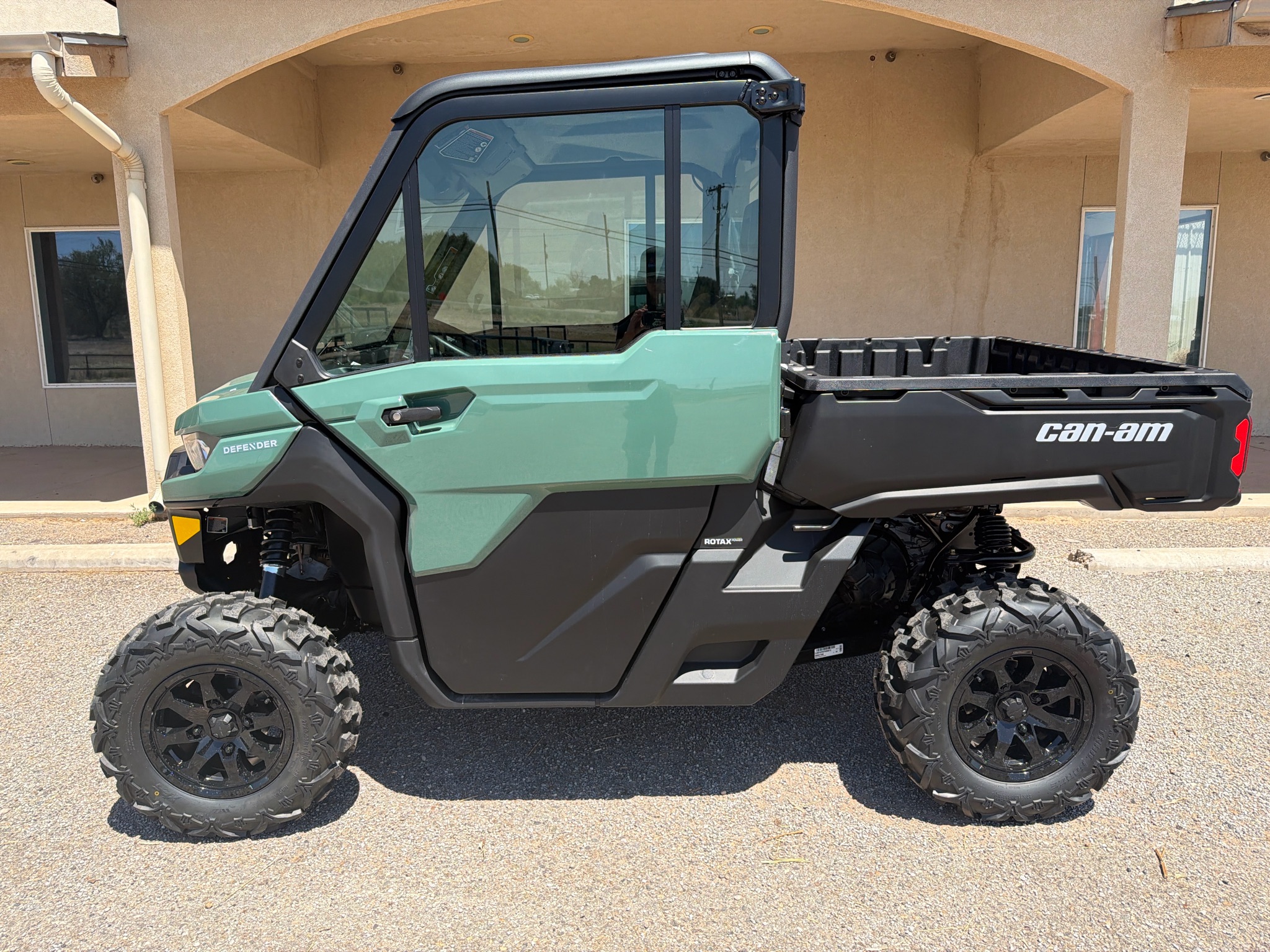 2026 Can-Am Defender DPS CAB