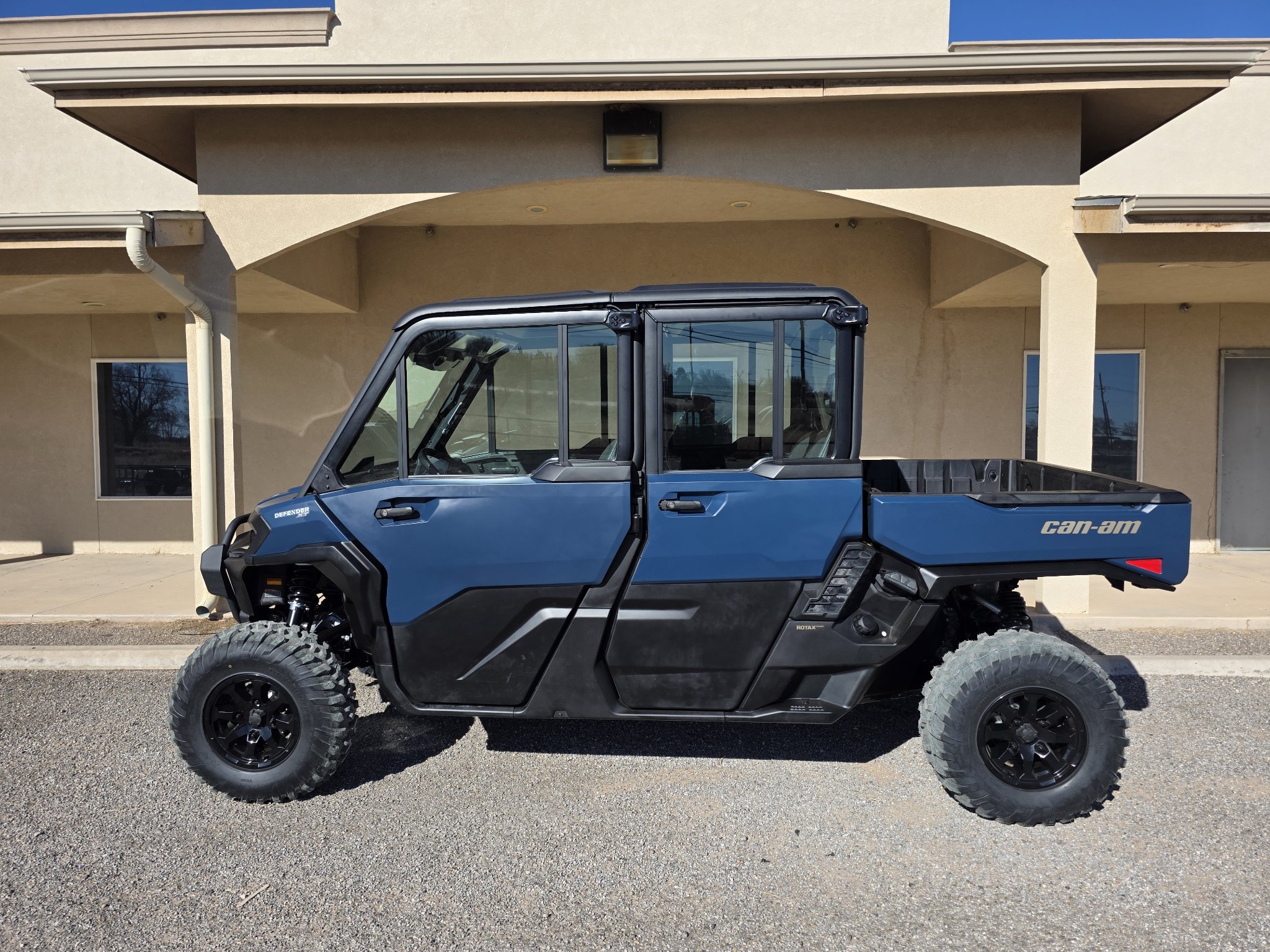2026 Can-Am Defender MAX XT CAB HD11