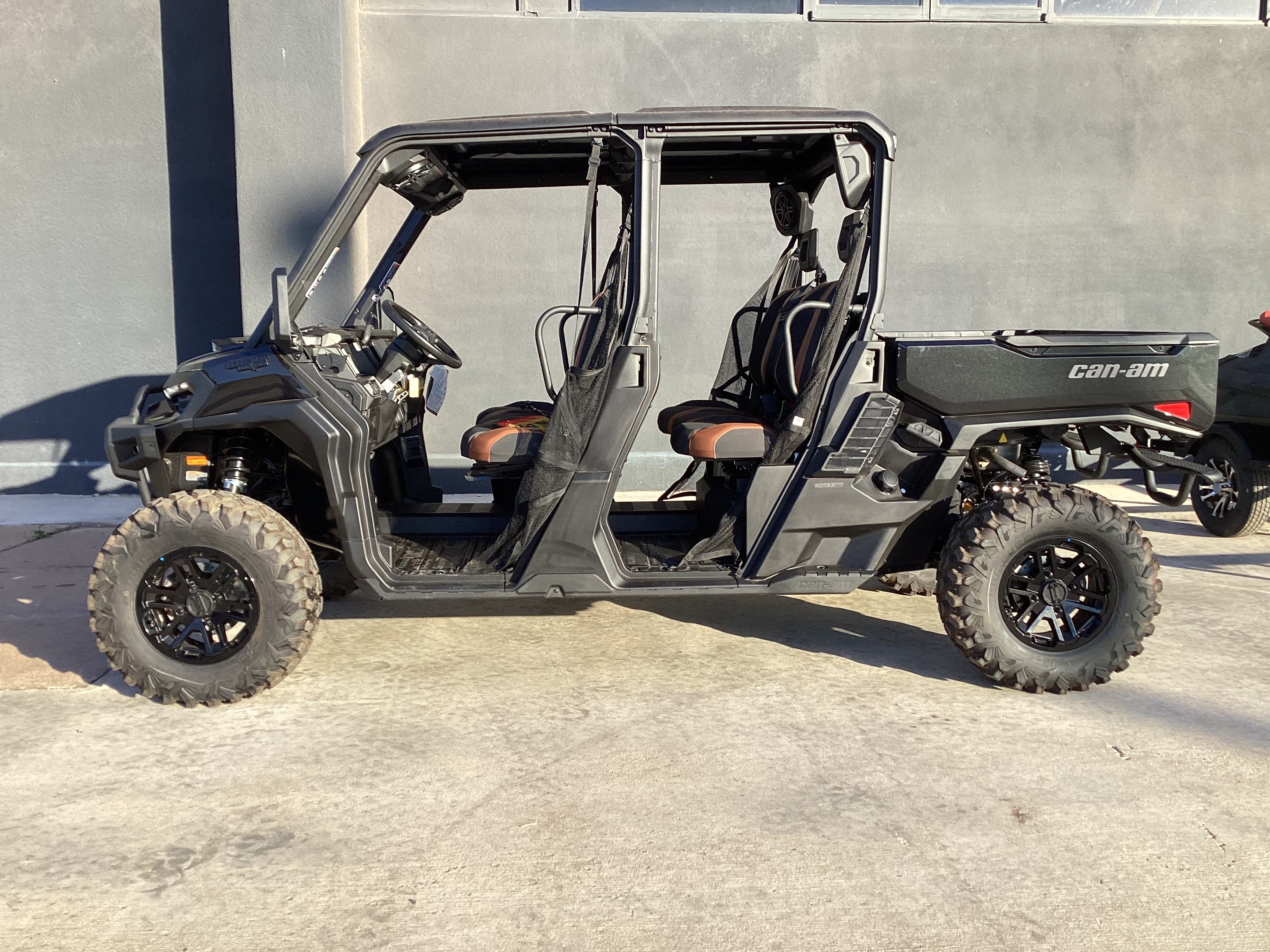 2026 Can-Am Defender MAX Lone Star HD11