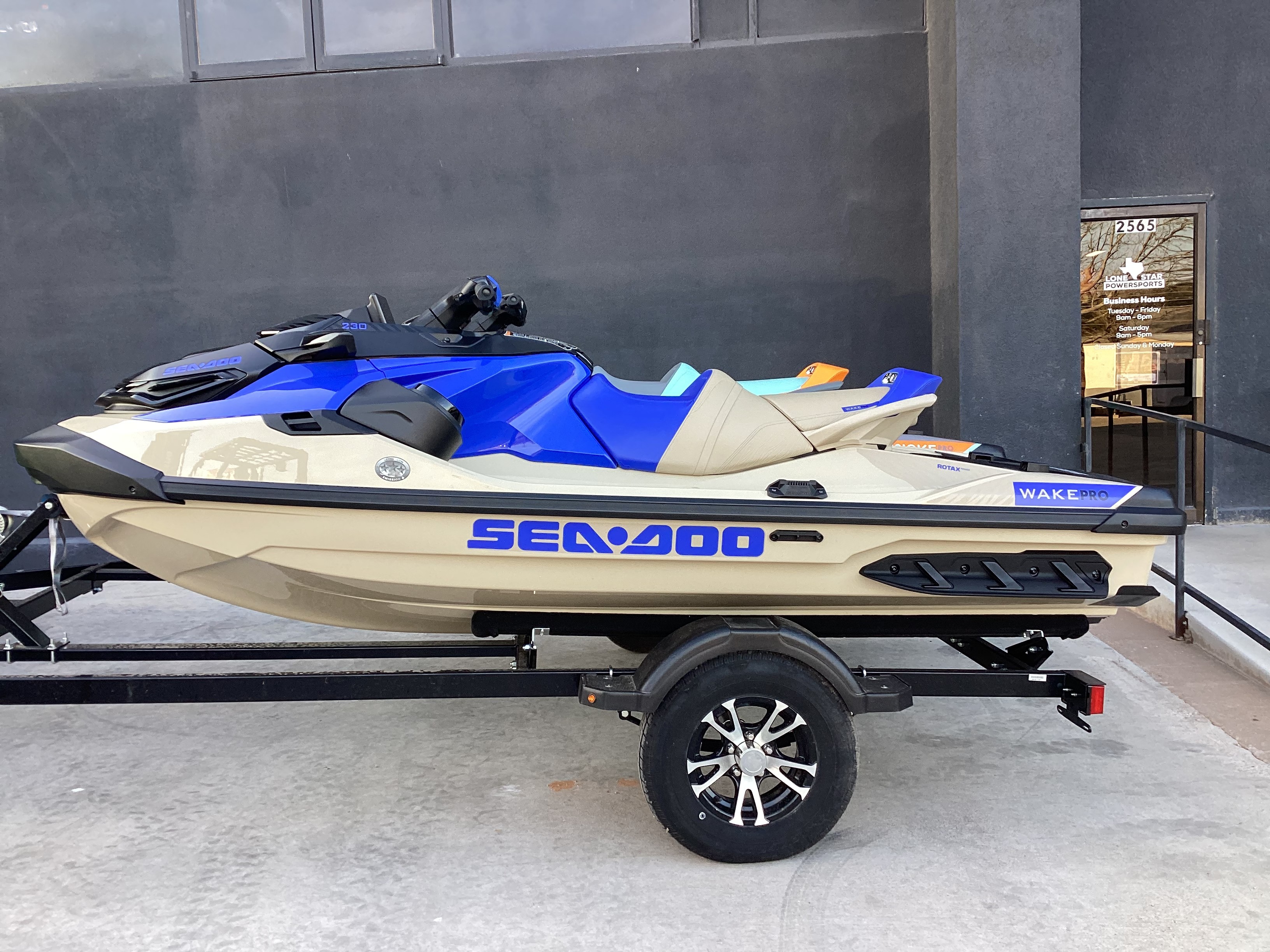キヨラ 230F アルミサバフグ ディープブルーオーシャン H398 New 2026 Sea-Doo Wake Pro 230, Amarillo TX | Specs, Price, Photos