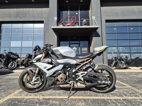 2022 BMW S 1000 R — photo 1 of 14