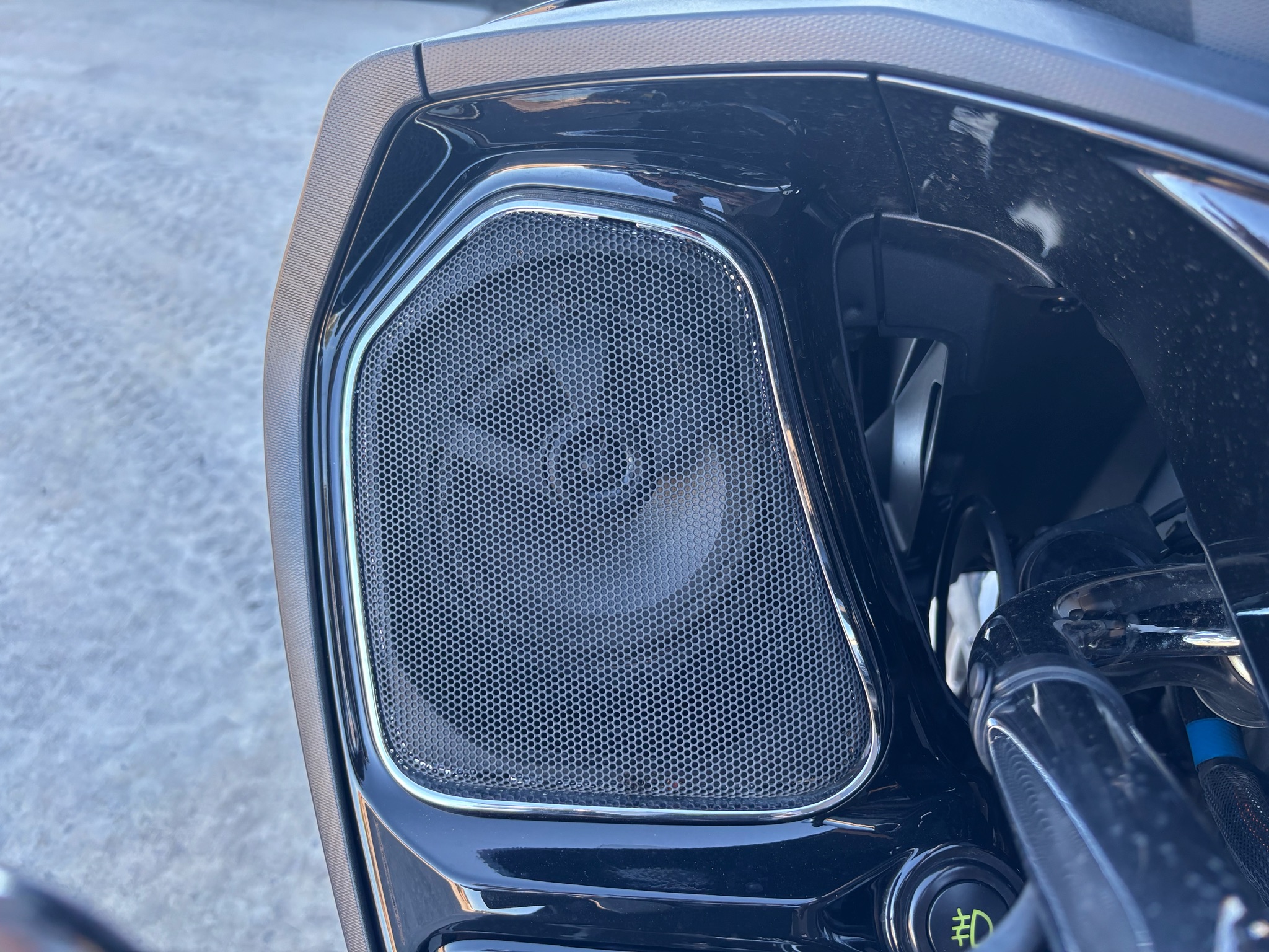 2023  Pursuit® Limited with Premium Package 6