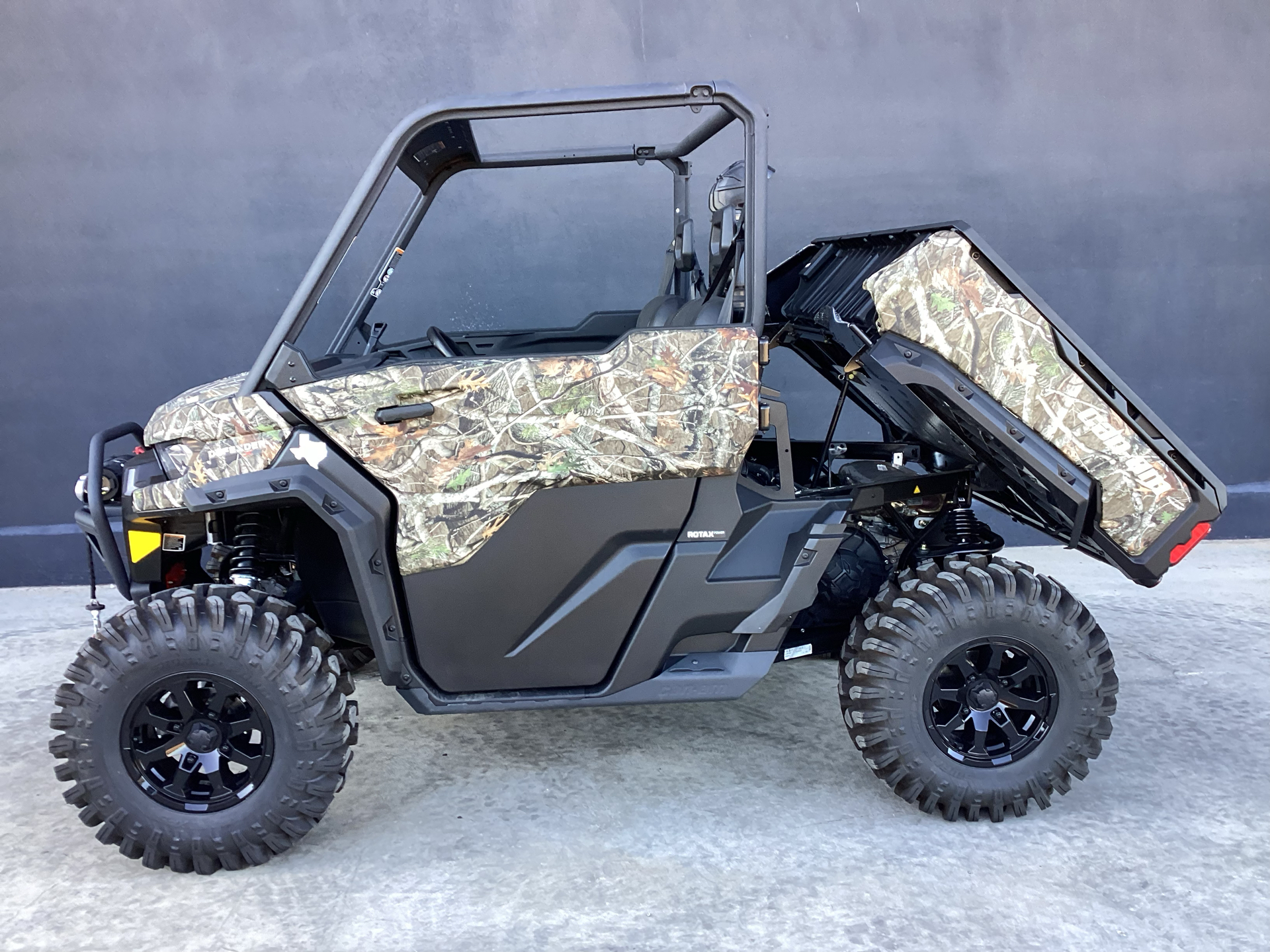 2025 Can-Am Defender X MR With Half-Doors