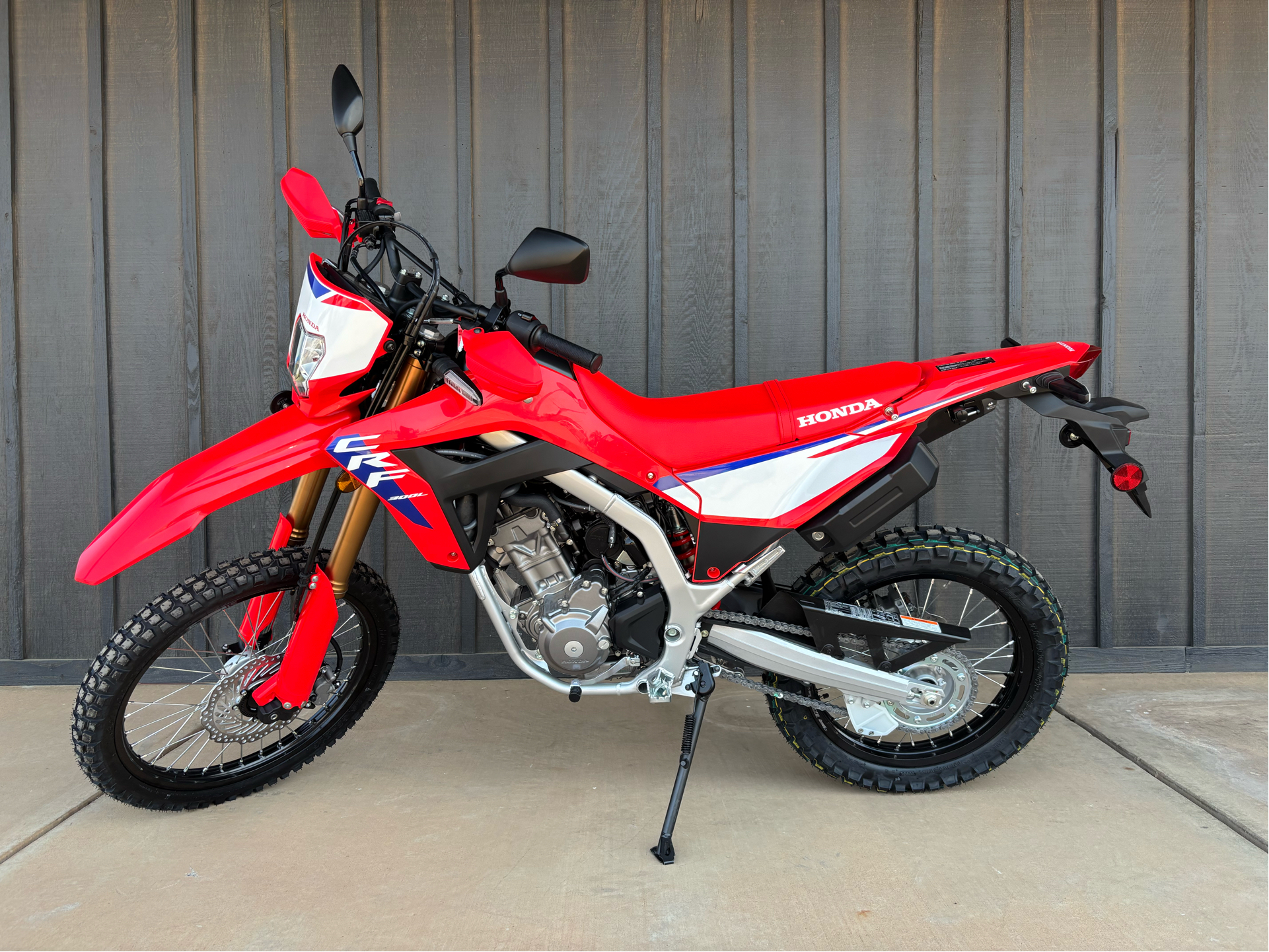 Kon Khmer Fc426 9/7★HONDA ホンダ EX300 New 2025 Honda CRF300L ABS, Clovis NM | Specs, Price, Photos | Red