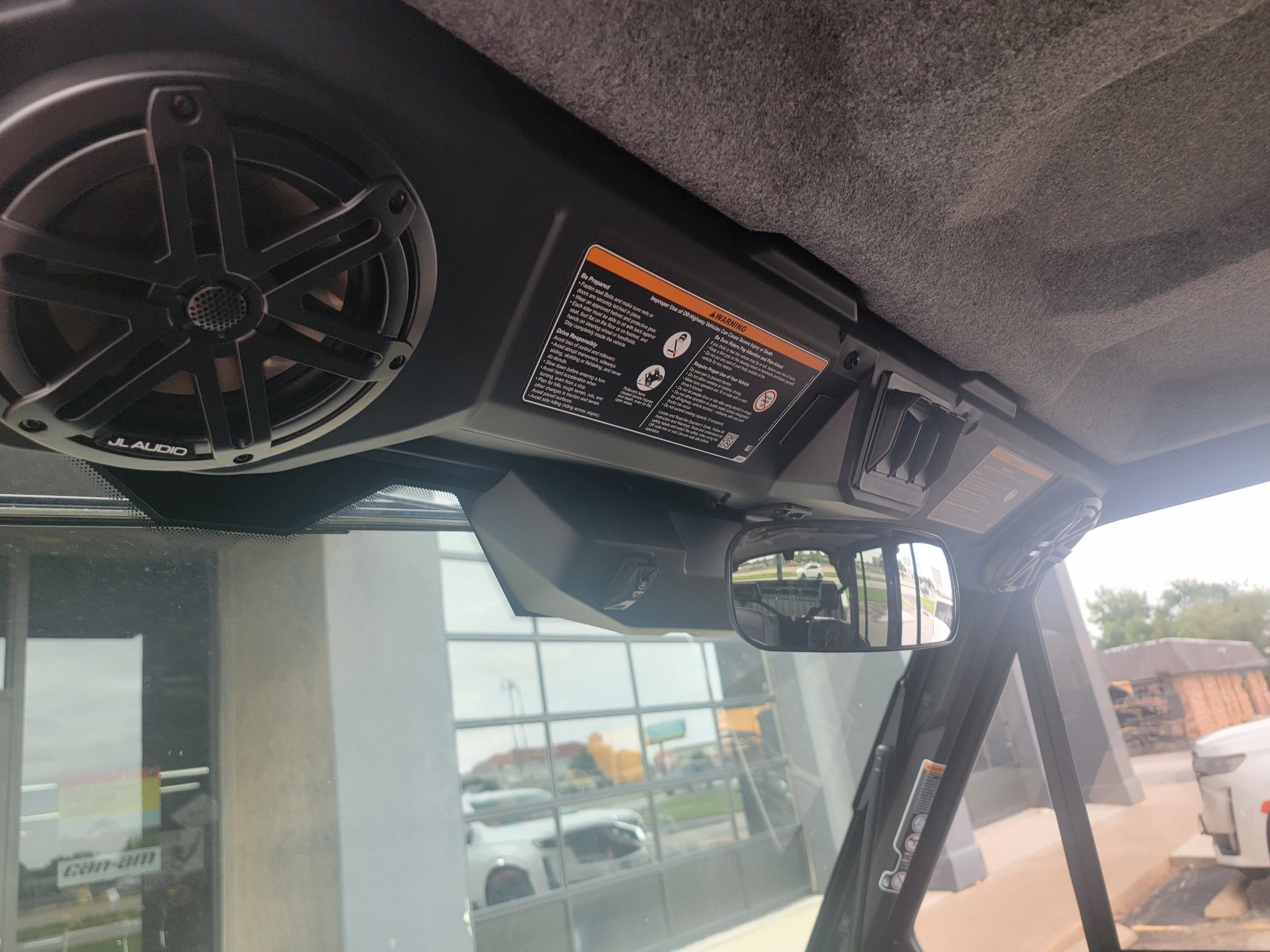 2026 Can-Am Defender MAX Limited HD11