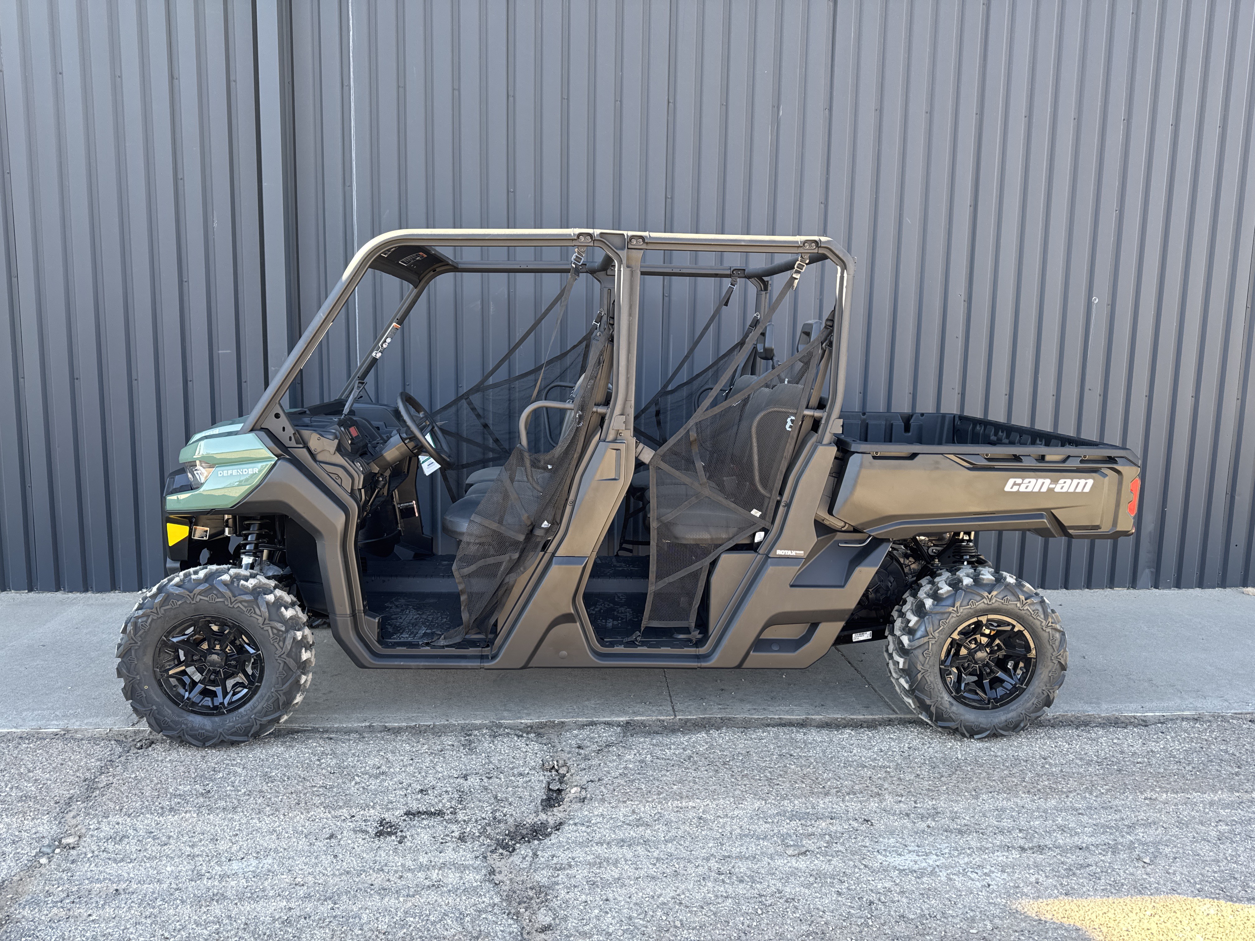2026 Can-Am Defender MAX DPS HD9