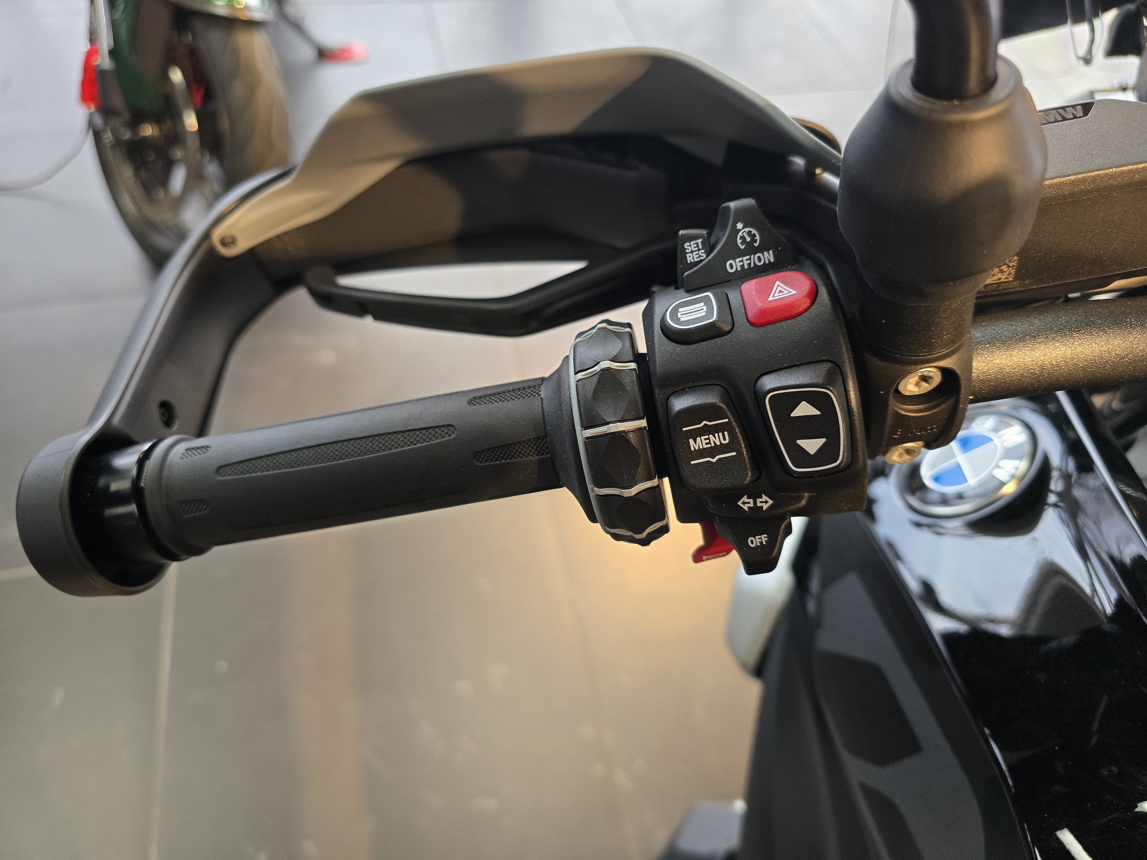 2026 BMW R 1300 GS 10