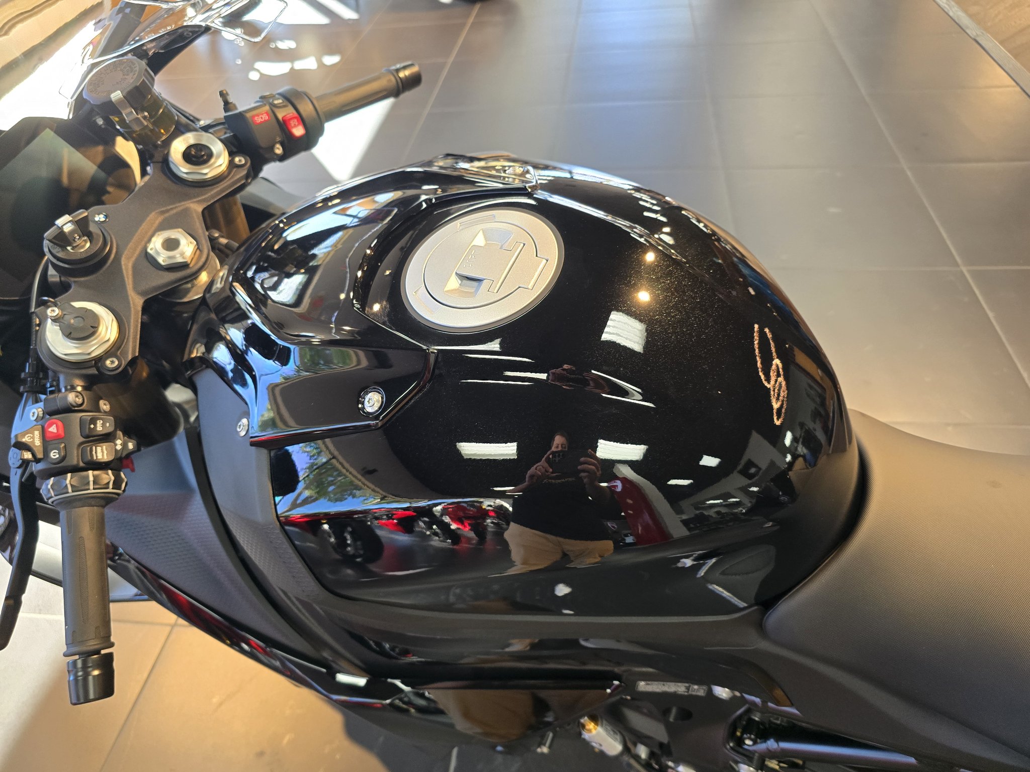2026 BMW S 1000 RR 9