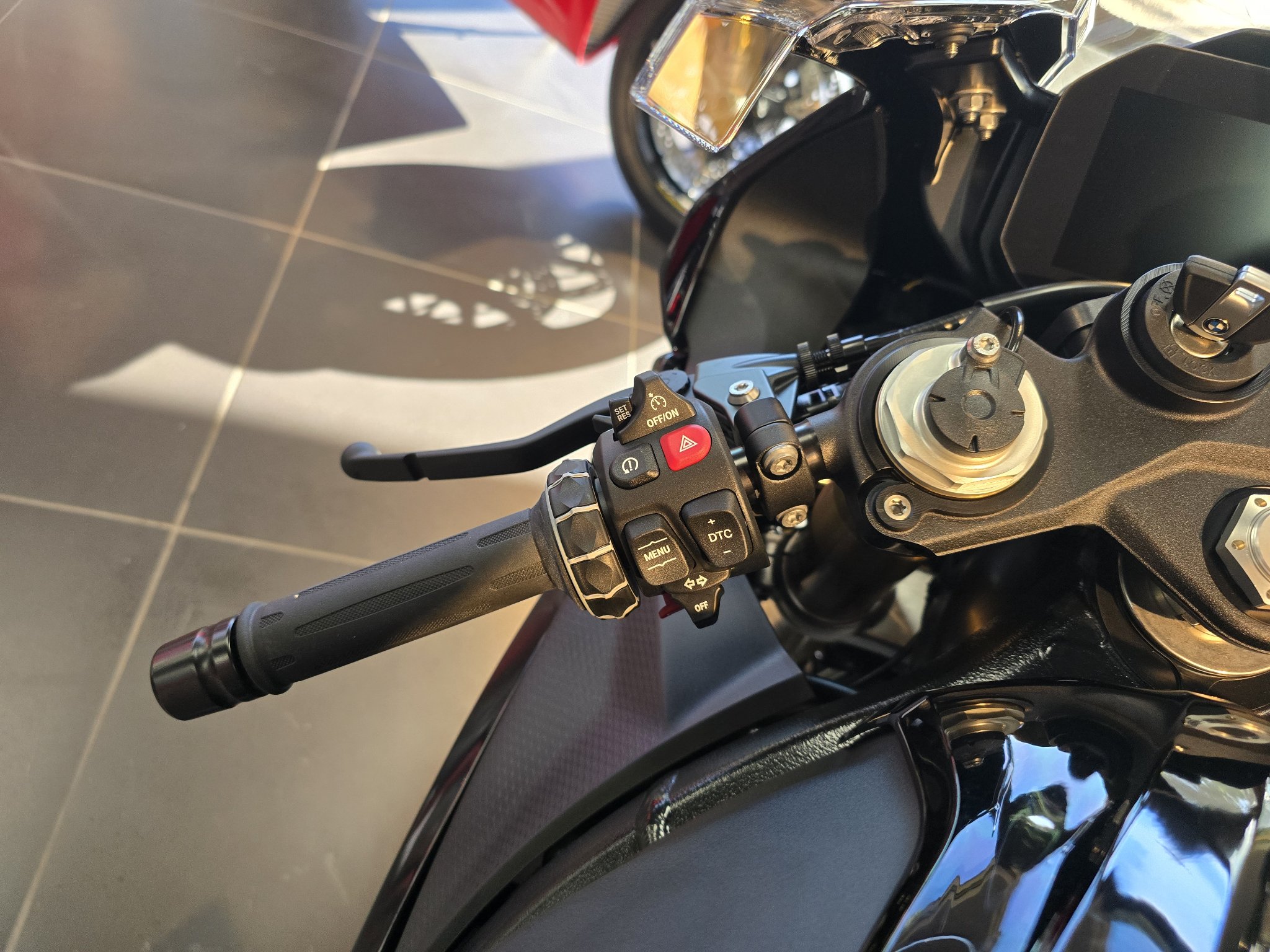 2026 BMW S 1000 RR 10