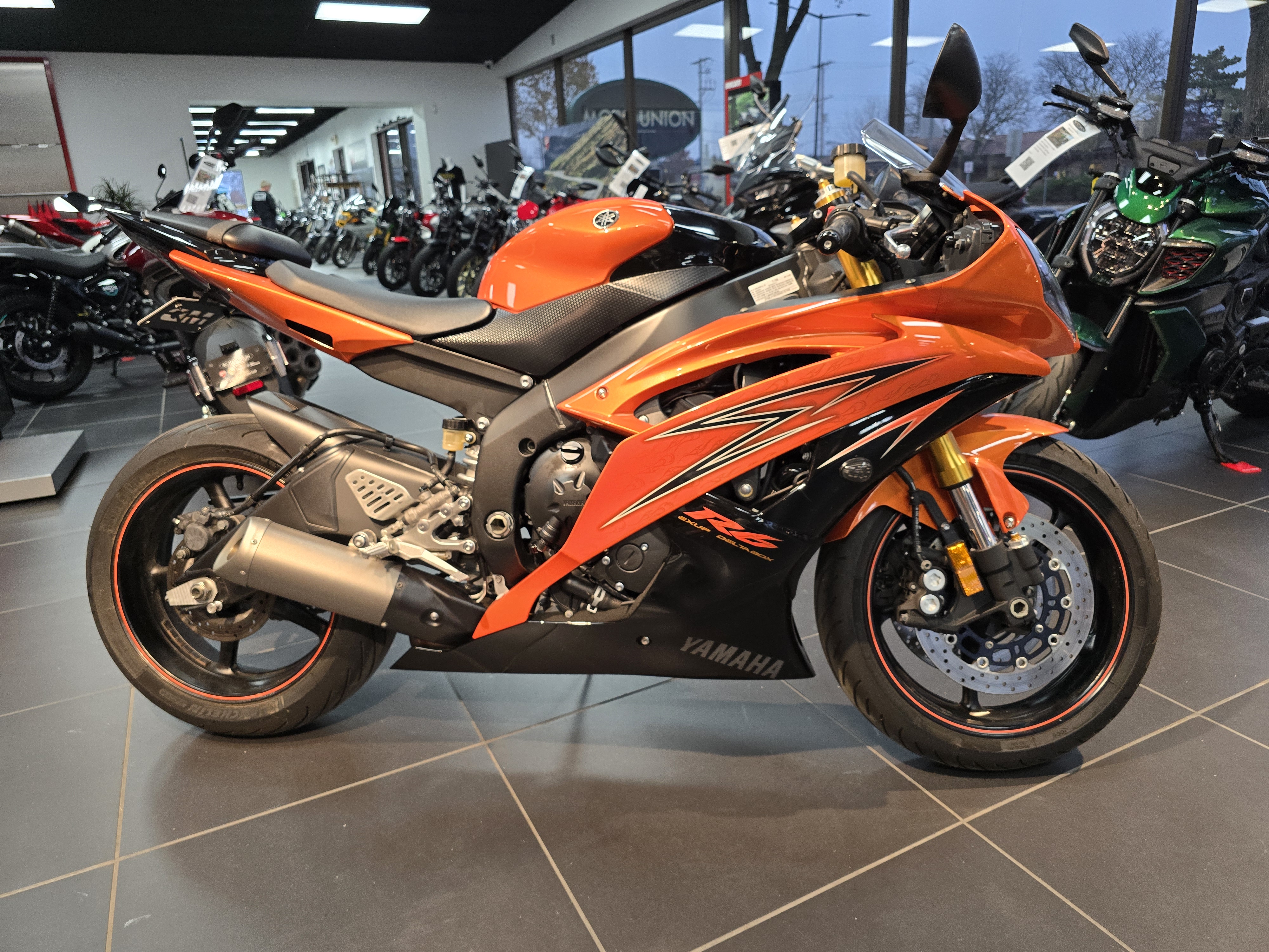 YZF-R6 2009年式 カスタム多数 Used 2009 Yamaha YZF-R6 Vivid Orange / Raven | Motorcycles near