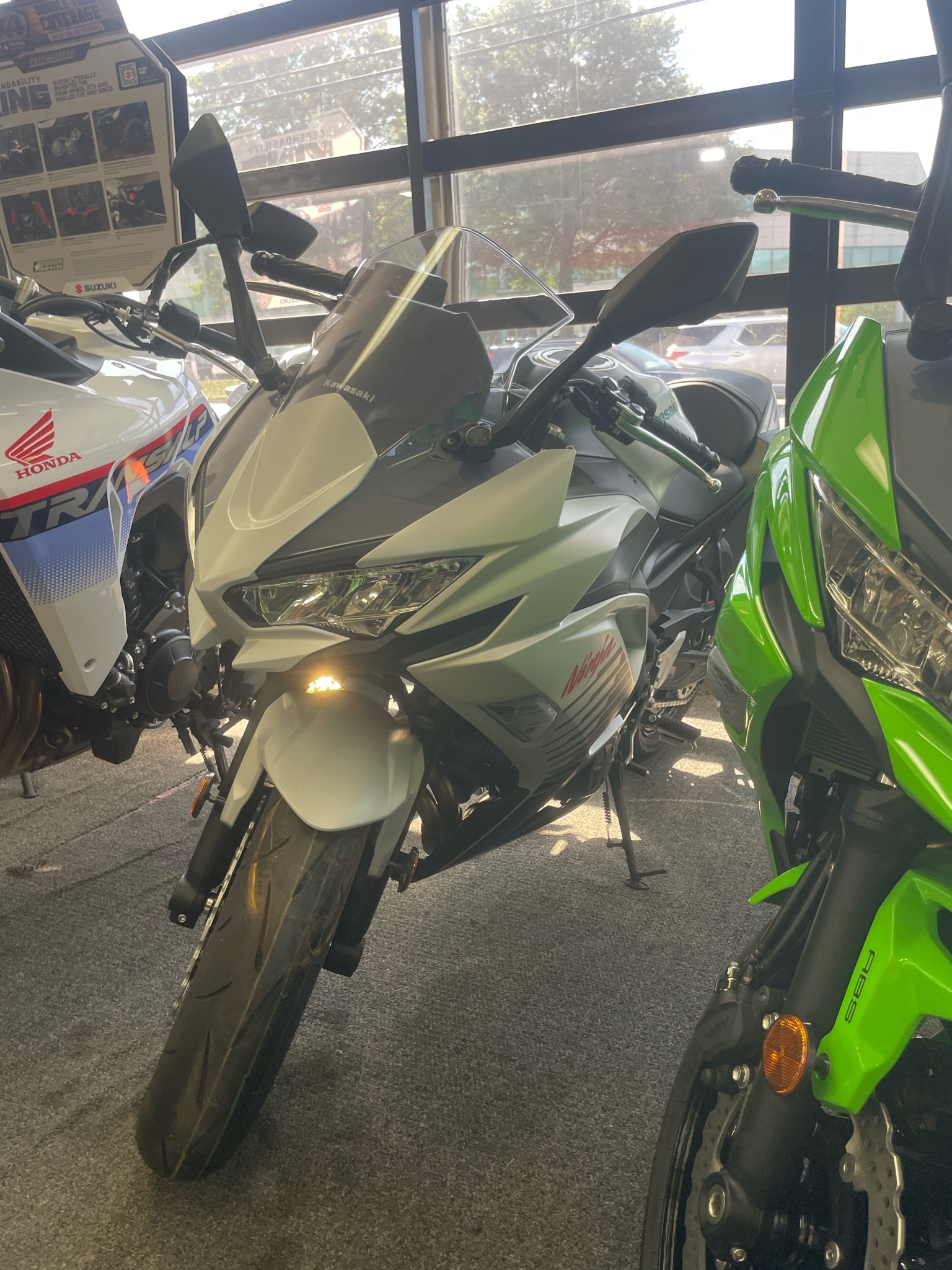 2026 Kawasaki Ninja® 650 ABS 1