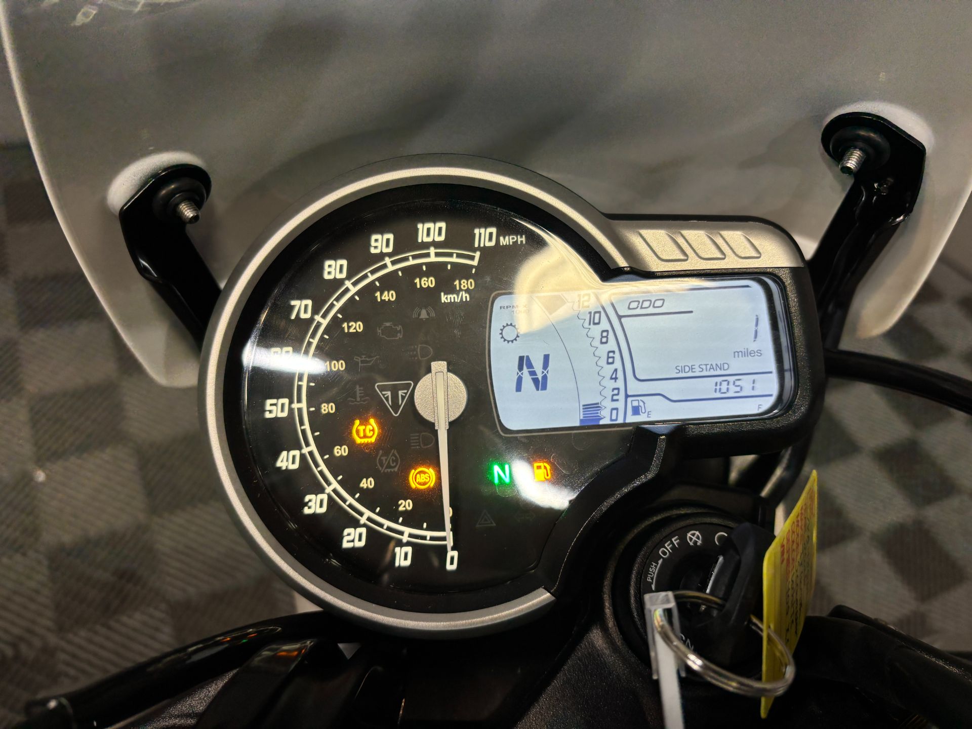 2026 Triumph Scrambler 400 XC 10