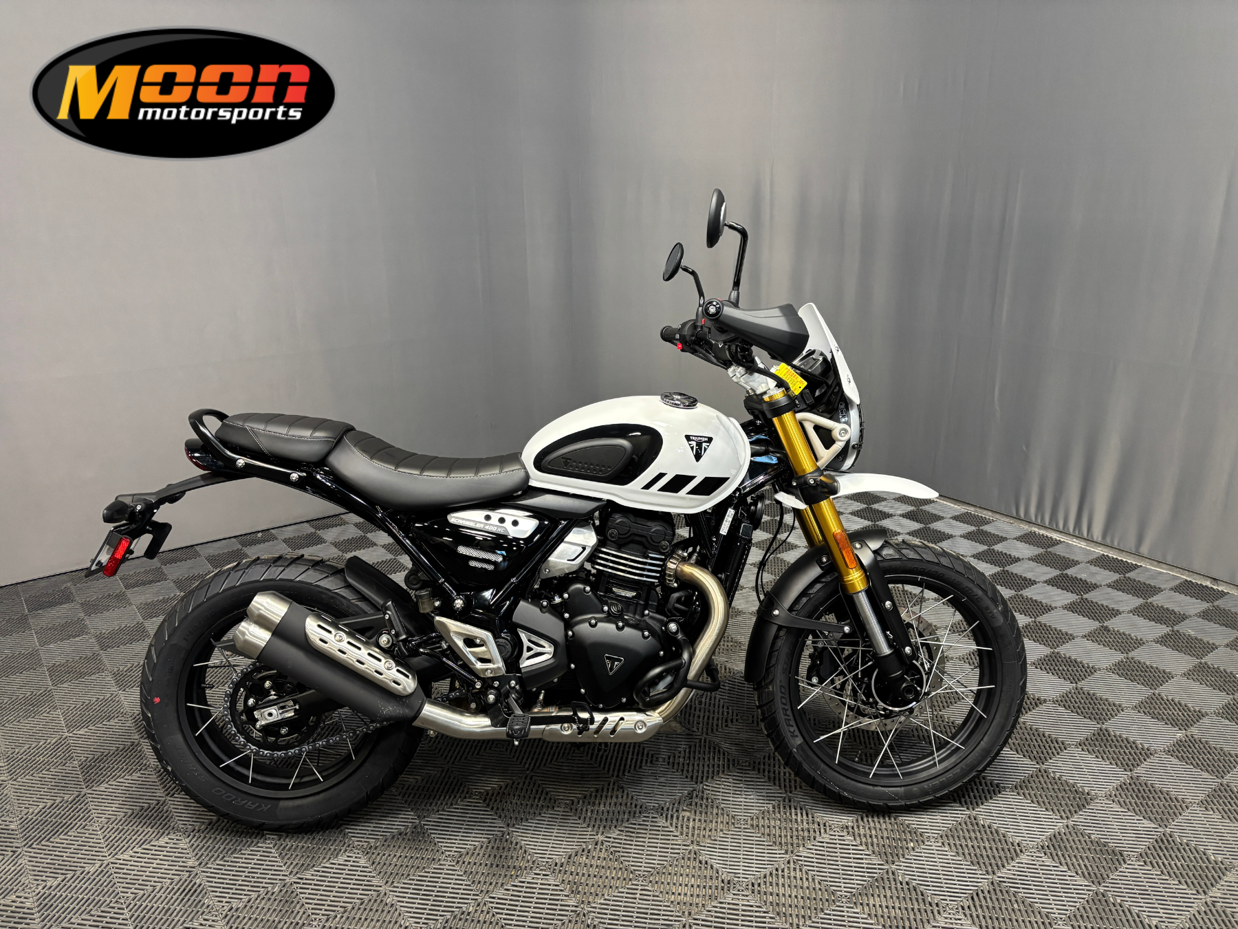 2026 Triumph Scrambler 400 XC 1
