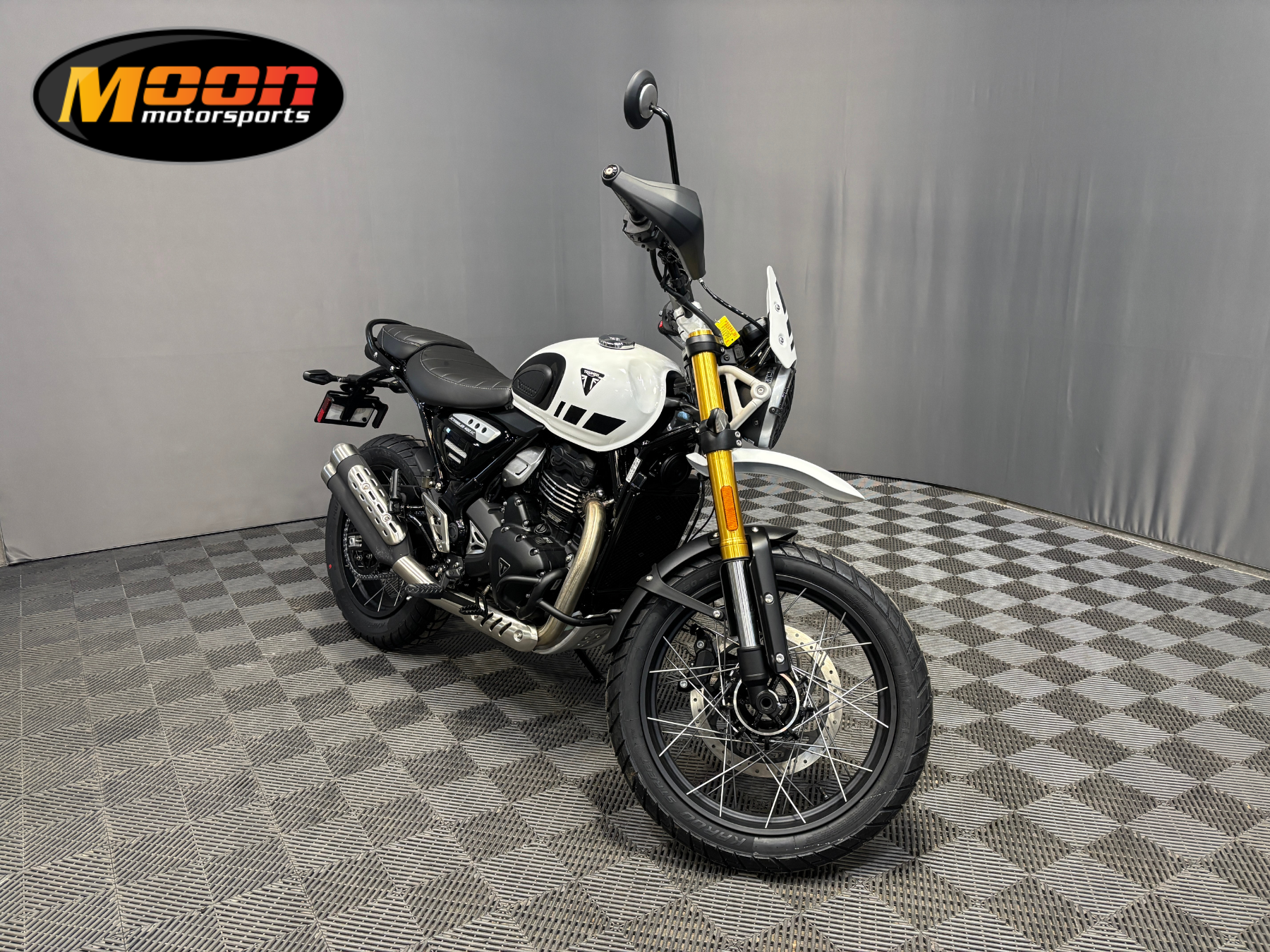 2026 Triumph Scrambler 400 XC 2
