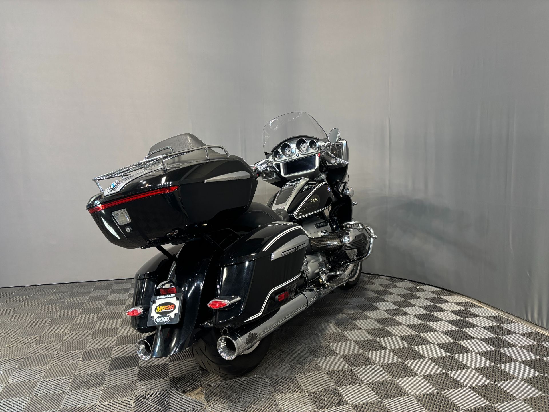 2022 BMW R 18 Transcontinental 8