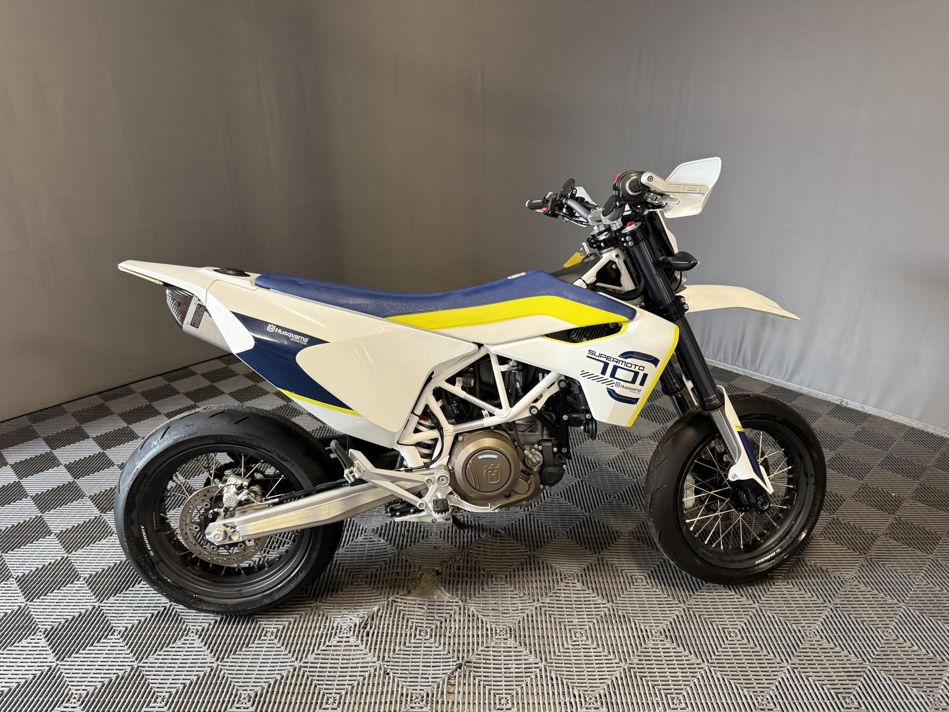 2019 Husqvarna 701 Supermoto 1