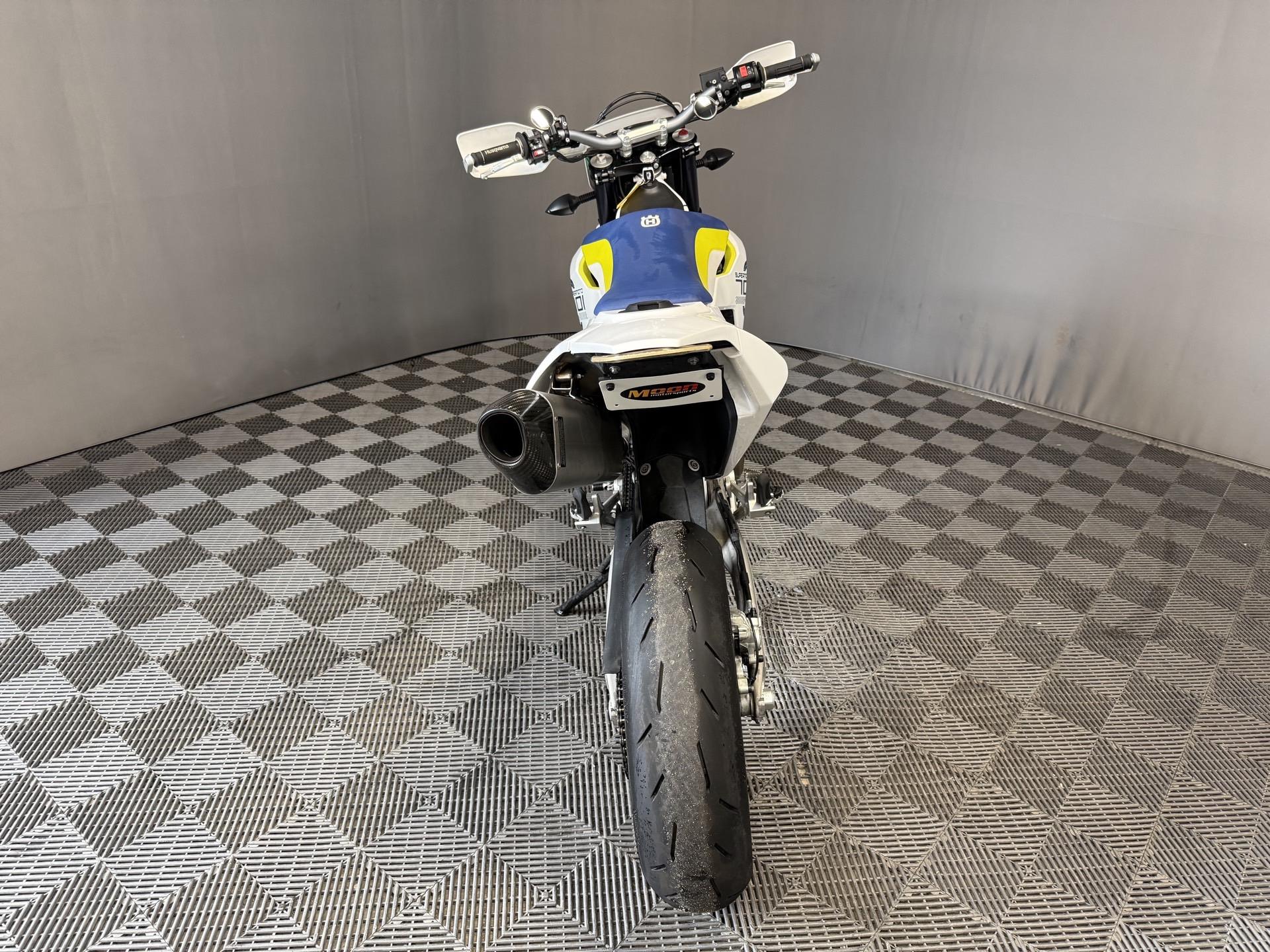 2019 Husqvarna 701 Supermoto 2