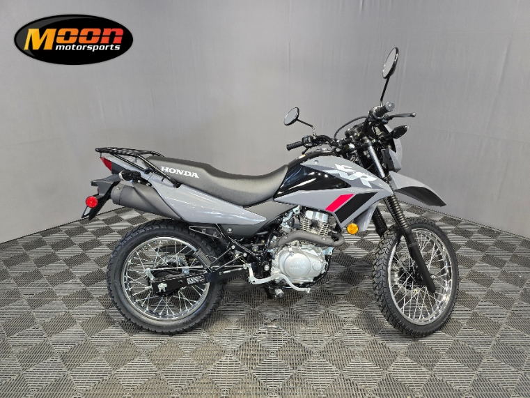 2025 Honda XR150L 1