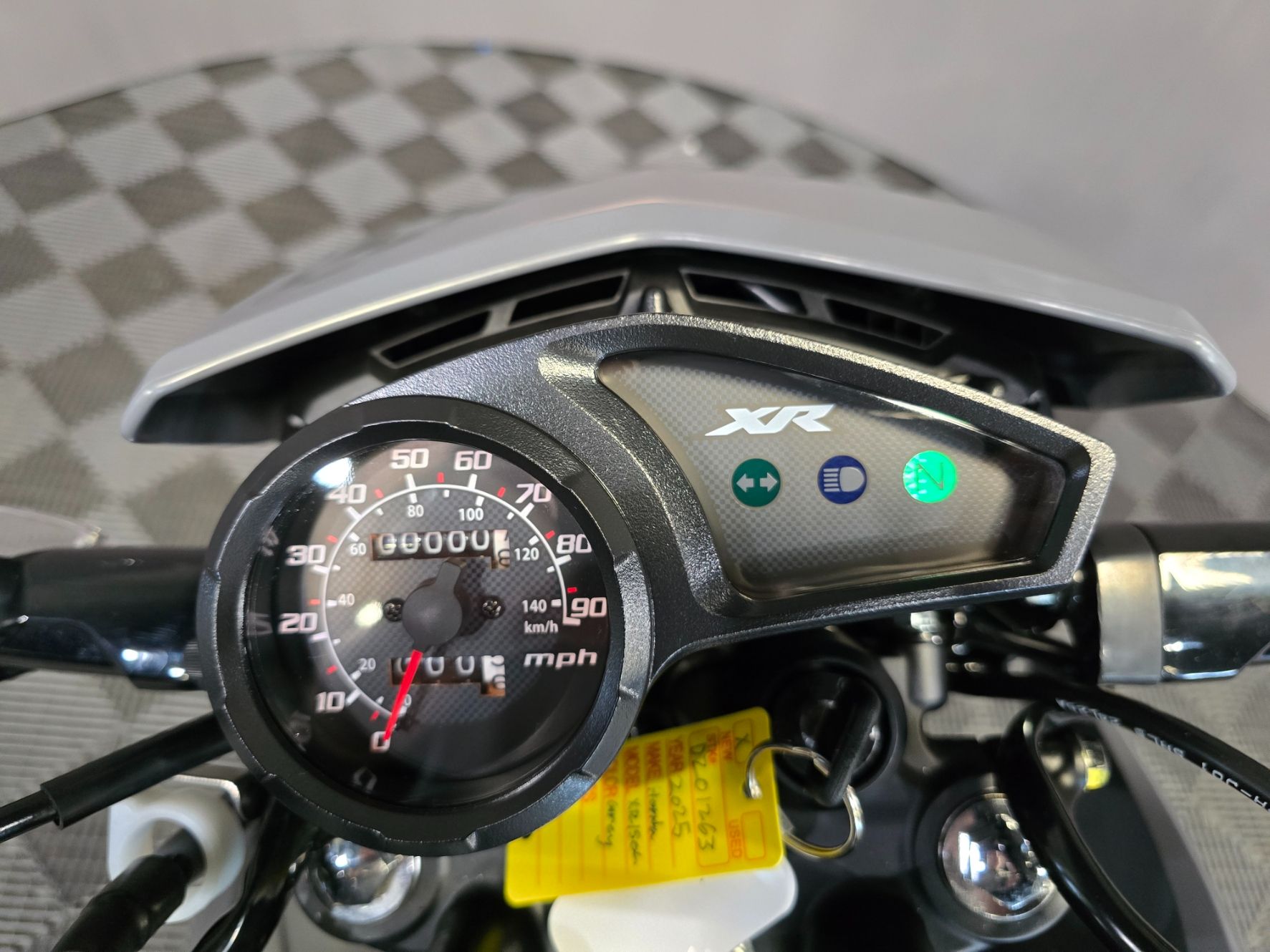 2025 Honda XR150L 8