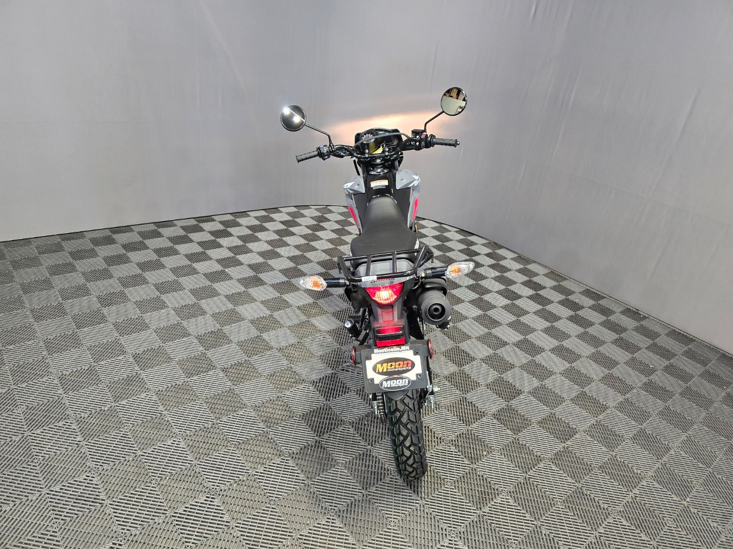 2025 Honda XR150L 10