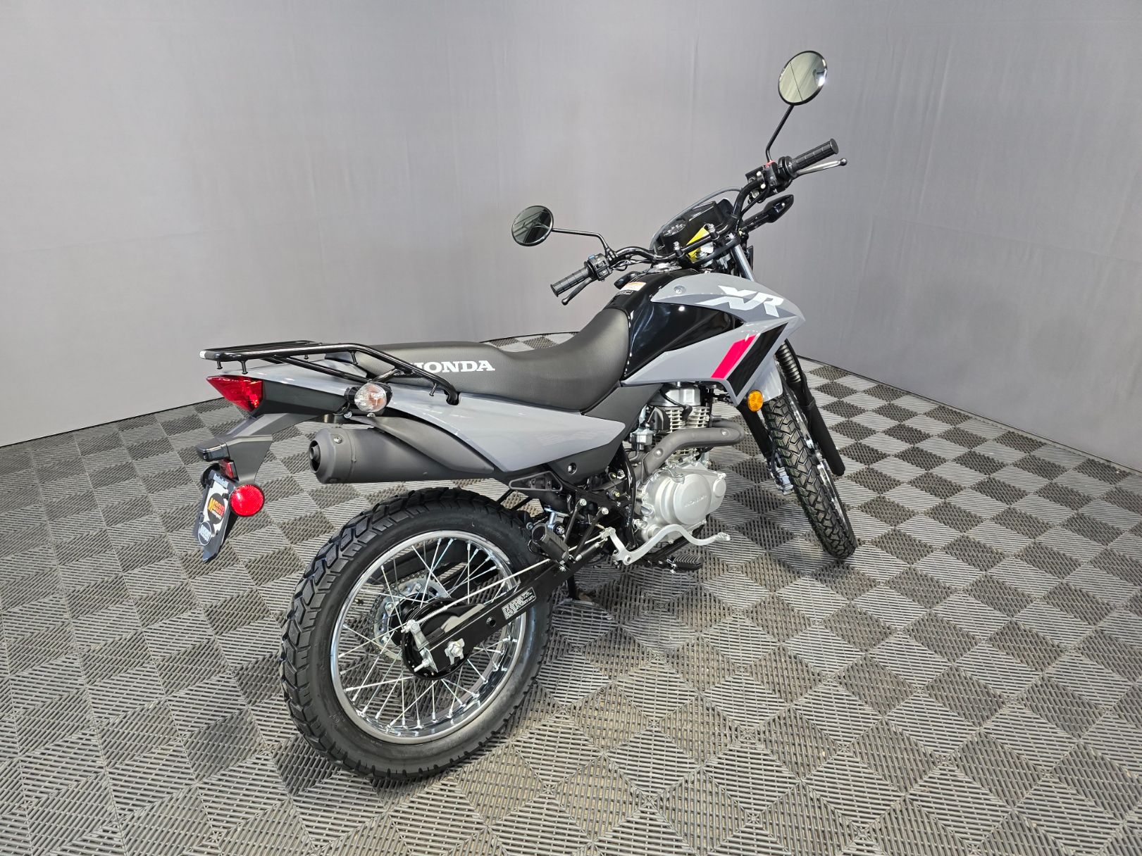 New 2025 Honda XR150L, Monticello MN | Specs, Price, Photos | Gray