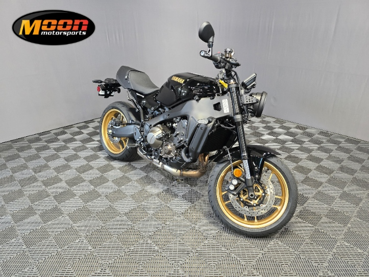 2025 Yamaha XSR900 4