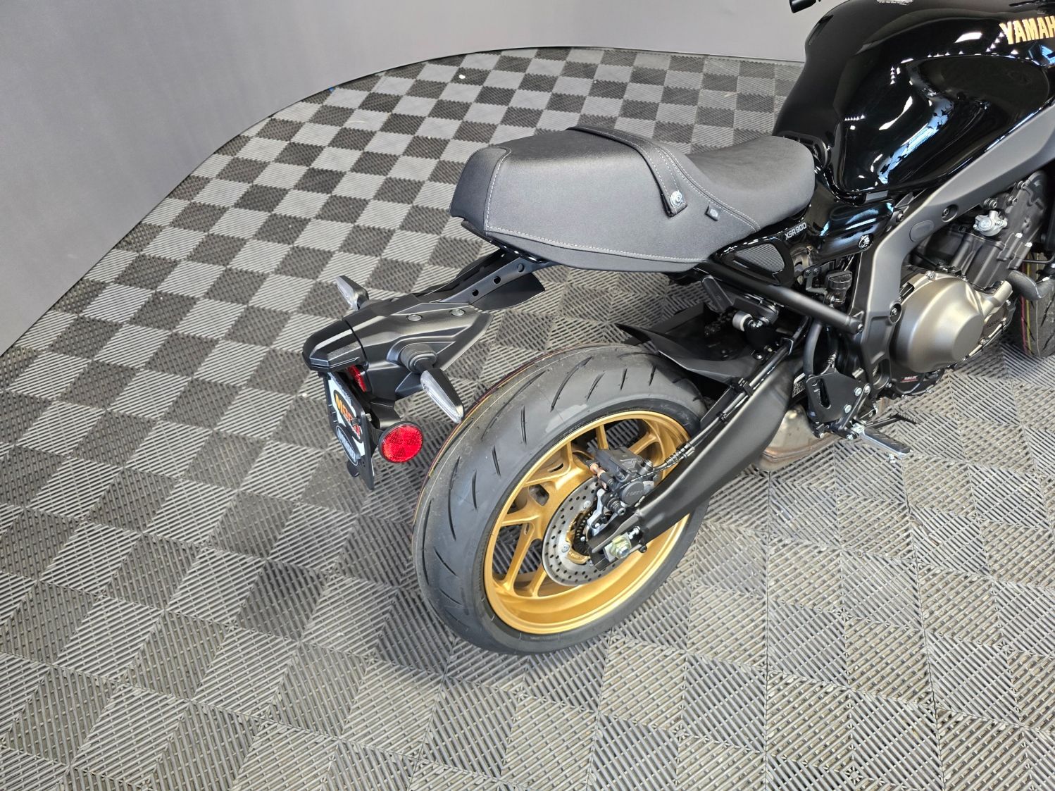 2025 Yamaha XSR900 9