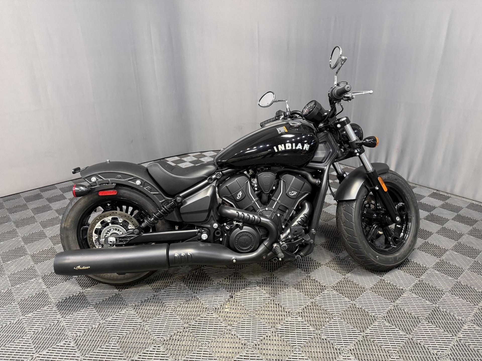 2025  Scout® Sixty Bobber 1