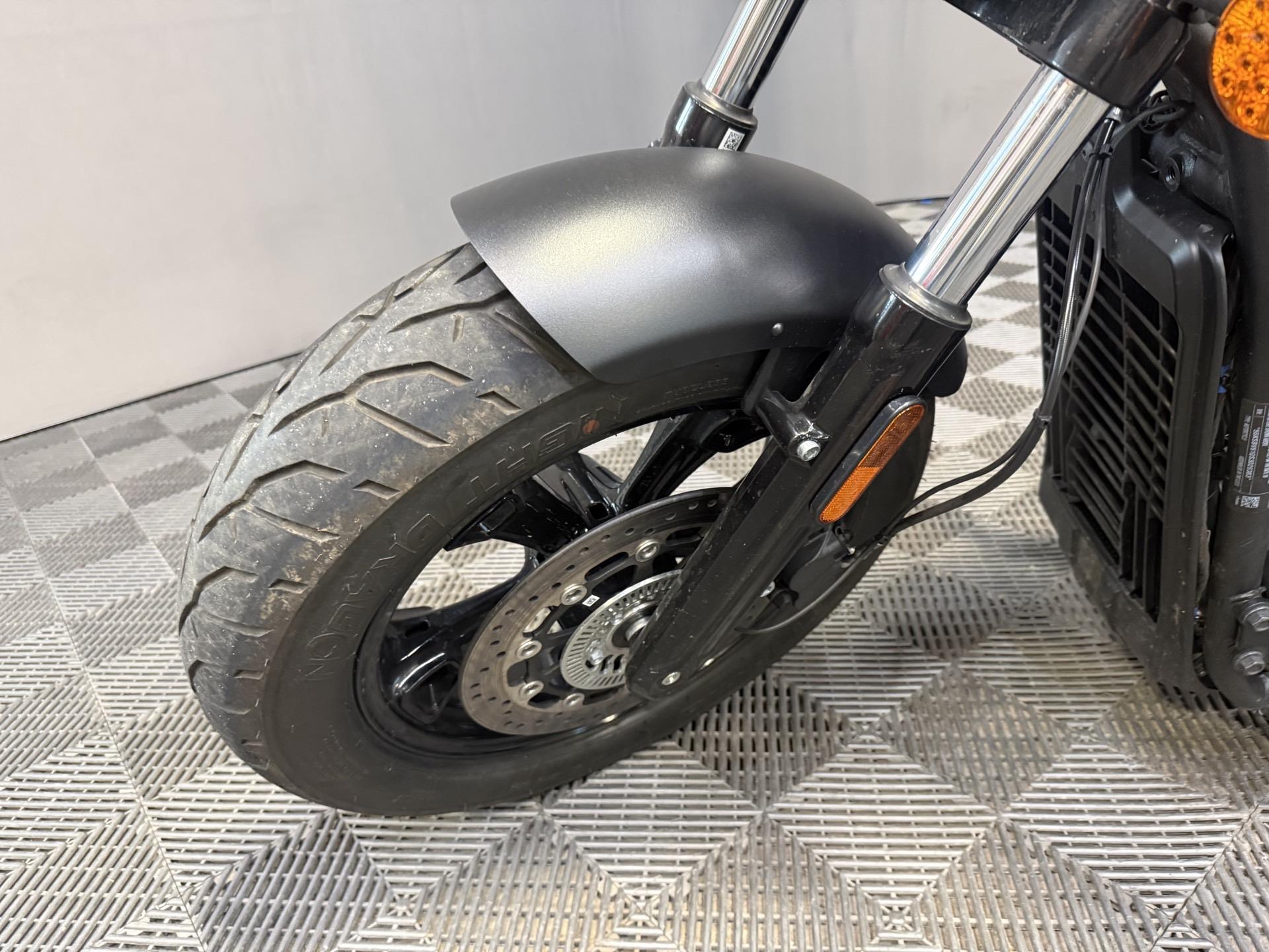 2025  Scout® Sixty Bobber 9
