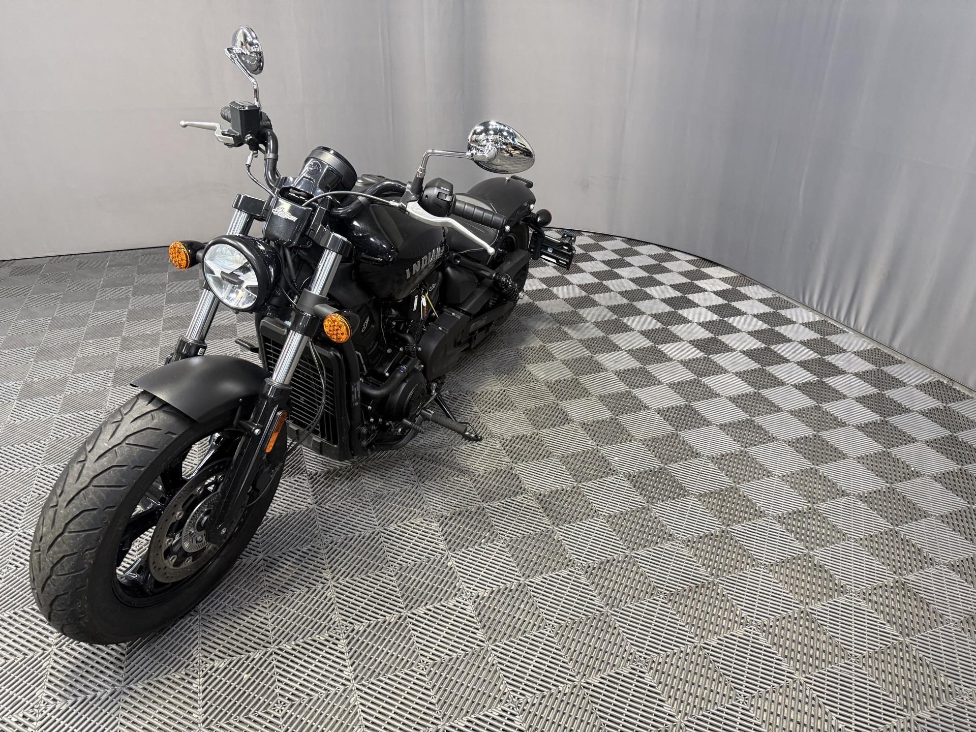2025  Scout® Sixty Bobber 12