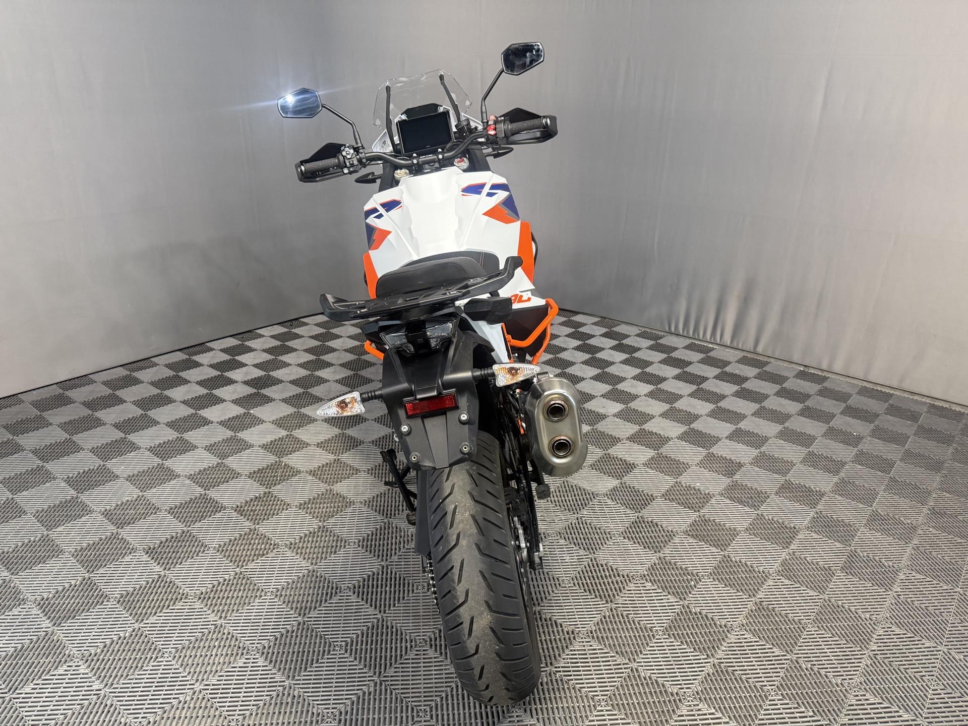 2024 KTM 1290 Super Adventure R 3