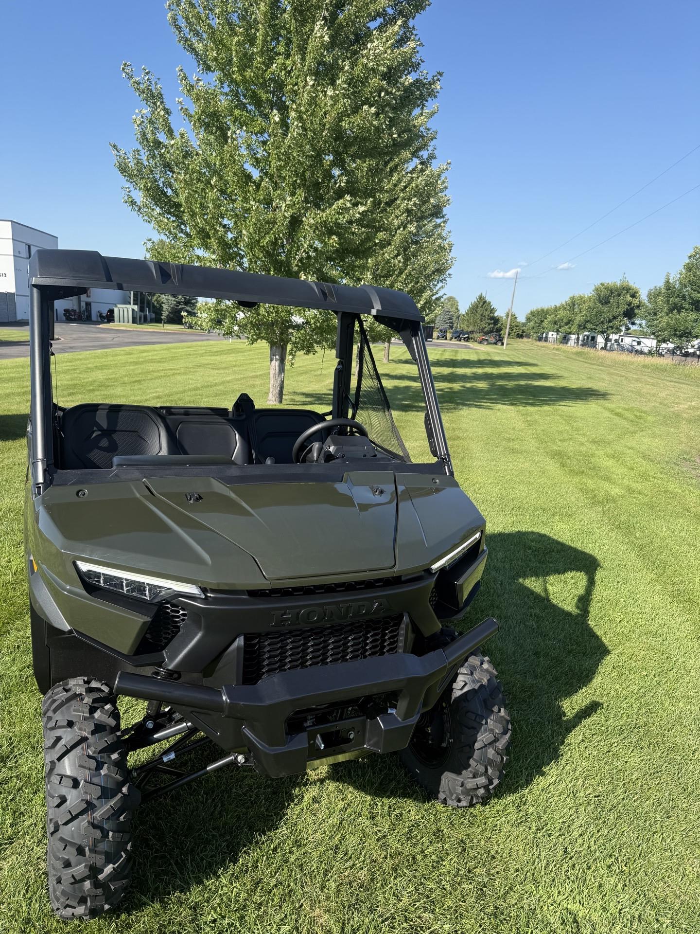 2026 Honda Pioneer 1000 Deluxe 2