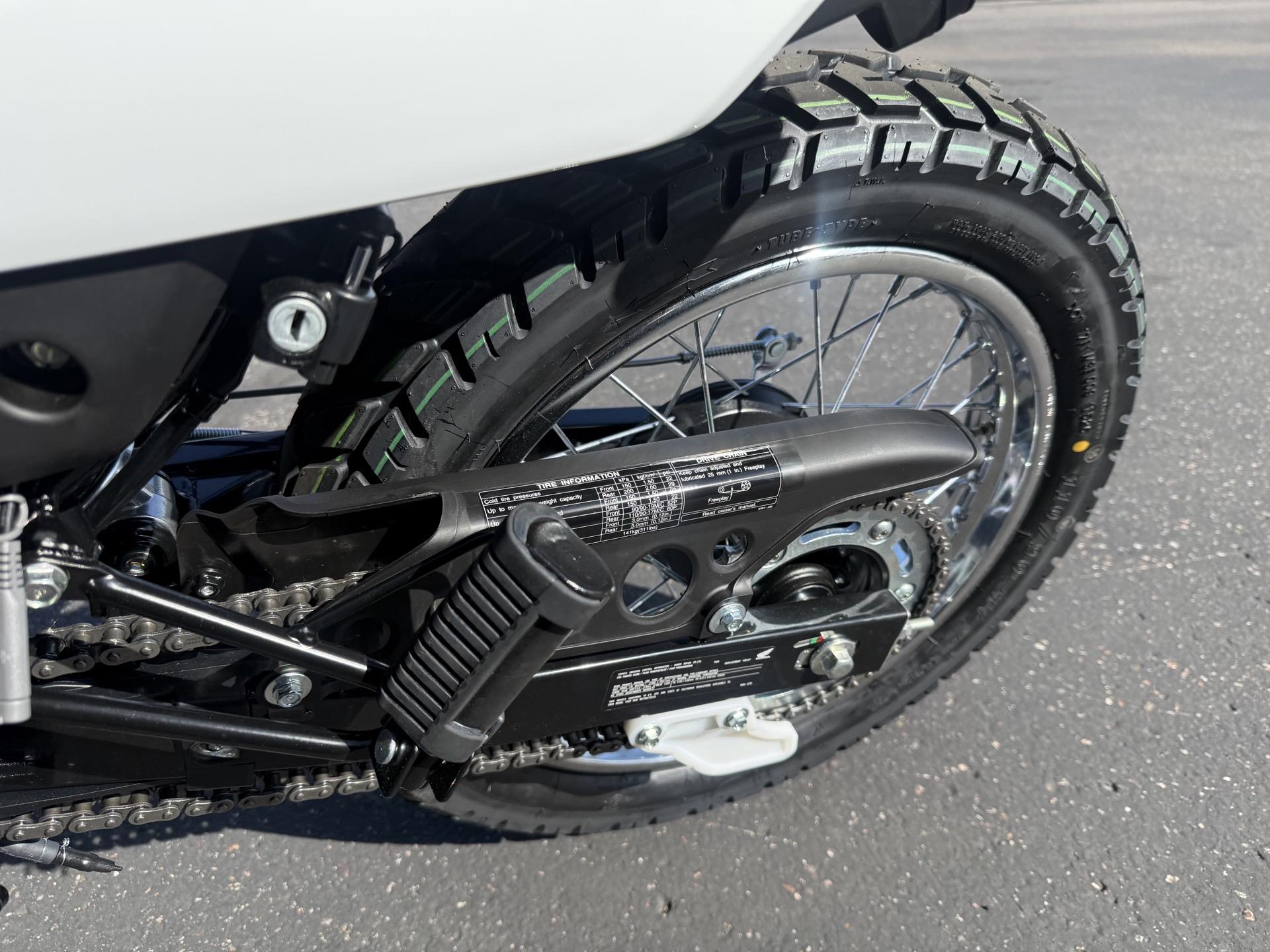 2026 Honda XR150L 11