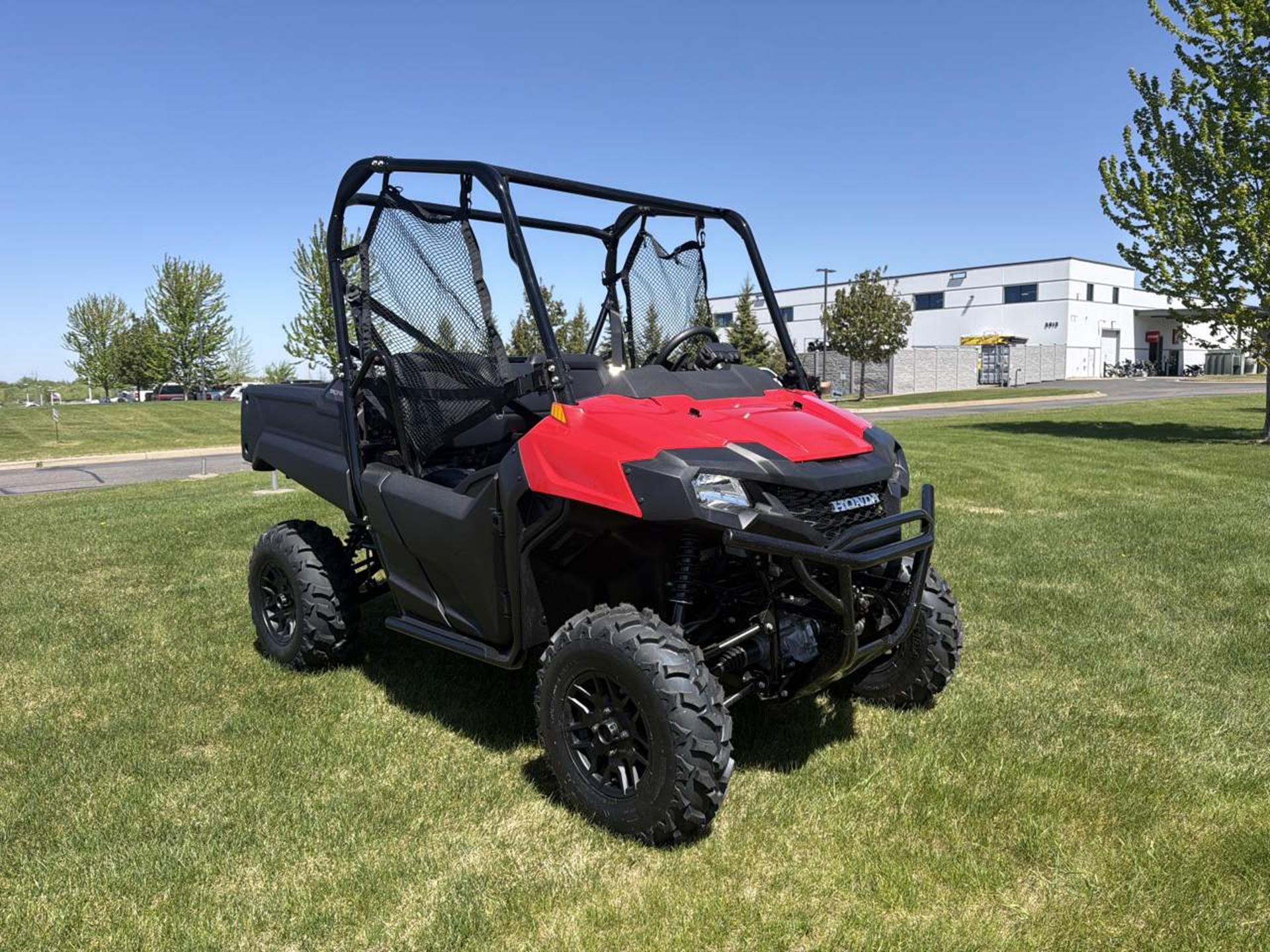 2026 Honda Pioneer 700 Deluxe 2