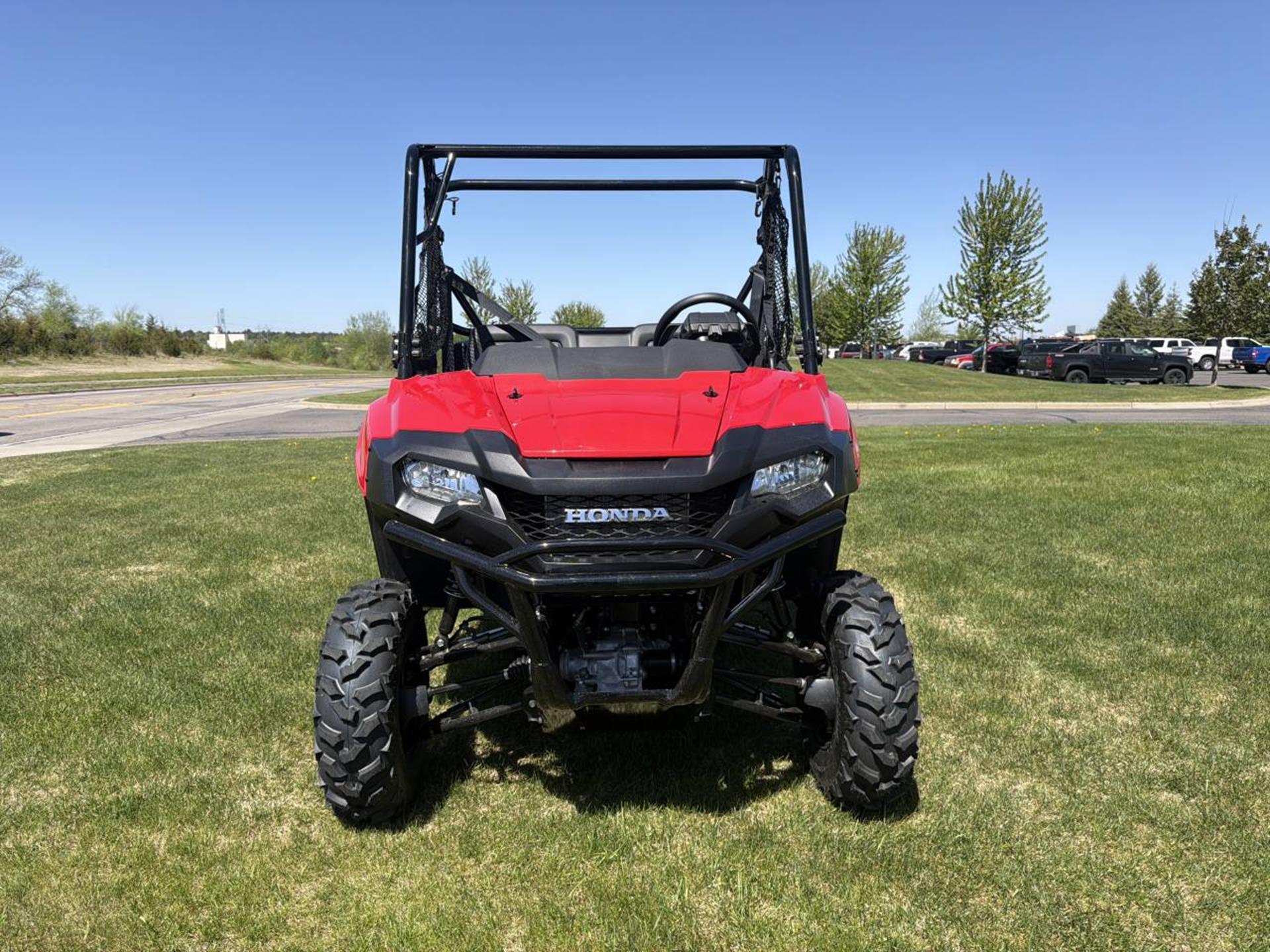 2026 Honda Pioneer 700 Deluxe 3